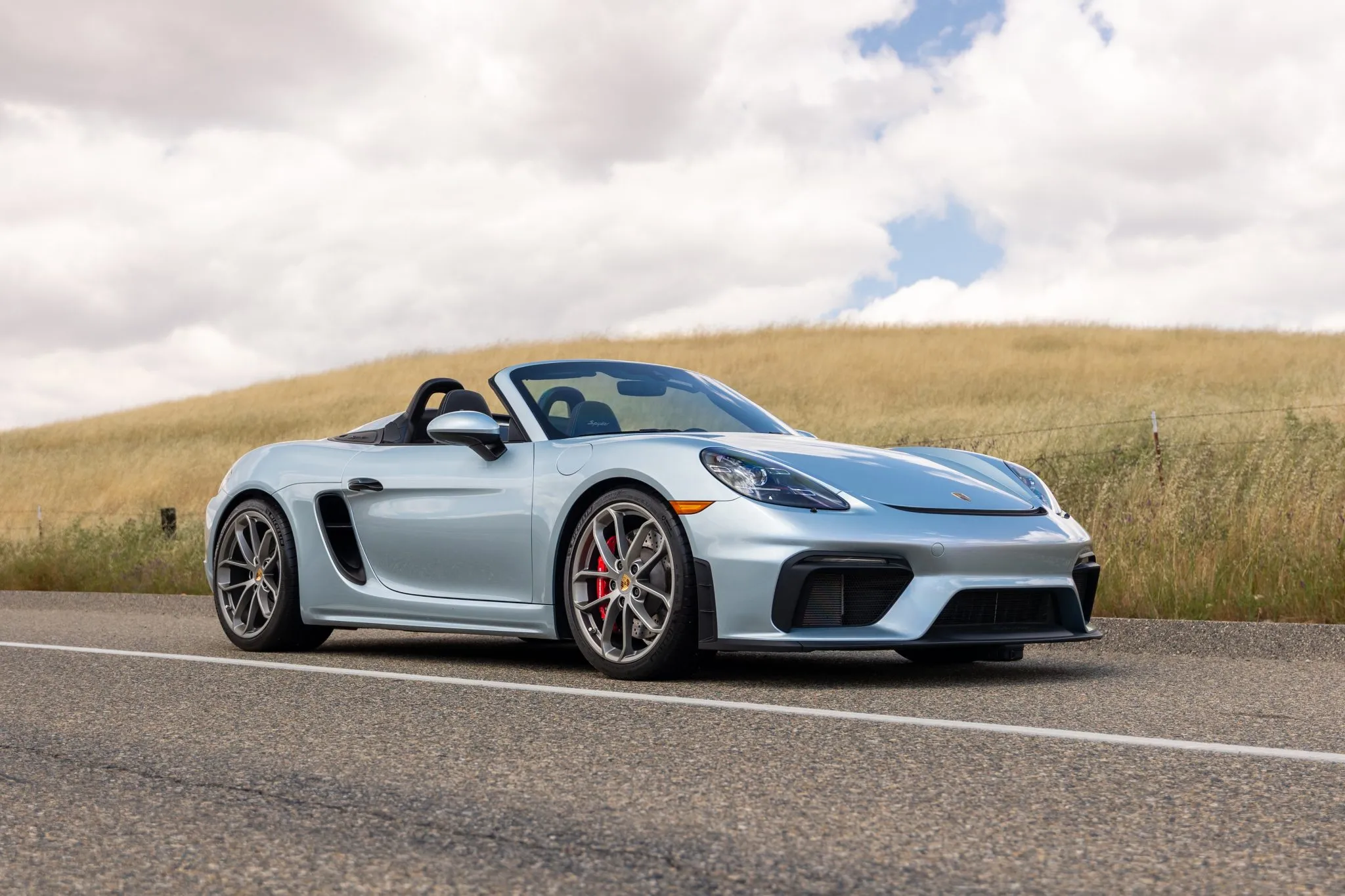 2022 Porsche 718 Spyder in Azzurro Thetys Metallic