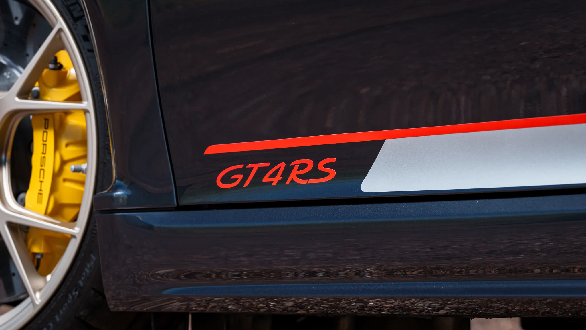 2023 Porsche 718 Cayman GT4 RS Weissach in Carbon Steel Grey Metallic