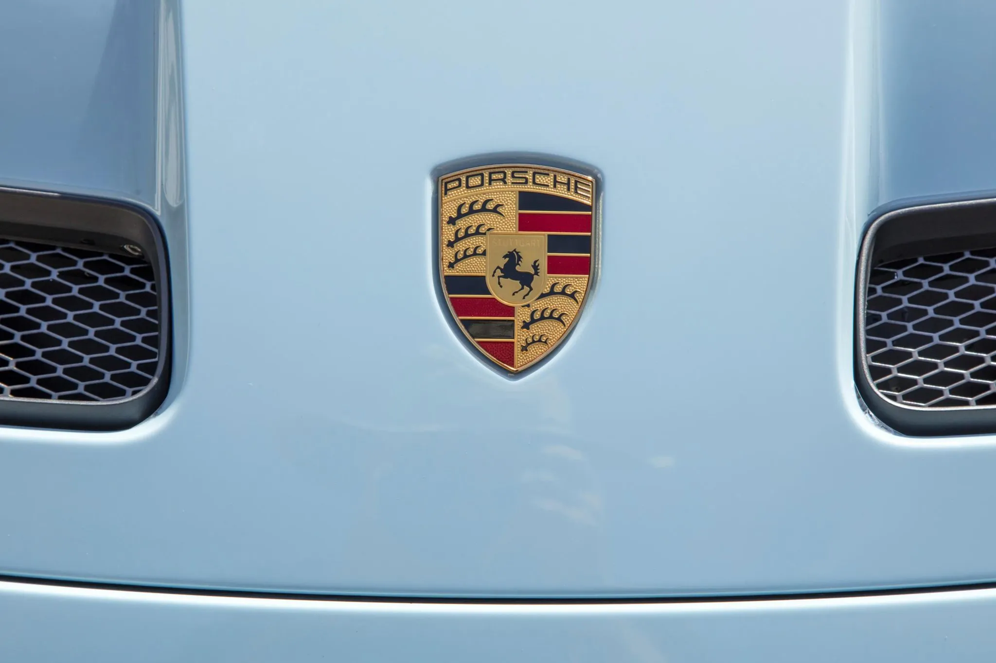 2022 Porsche 911 GT3 Touring in Meissen Blue