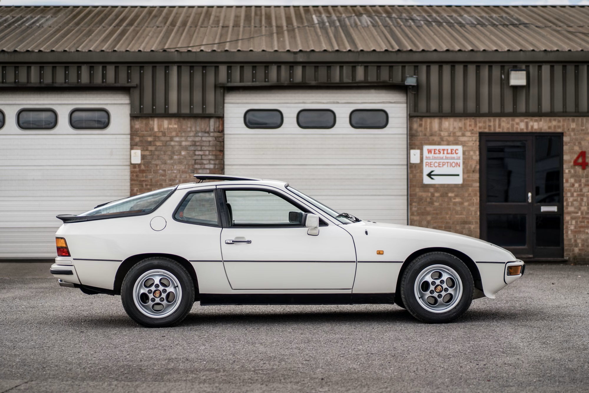 1986 Porsche 924 S in White