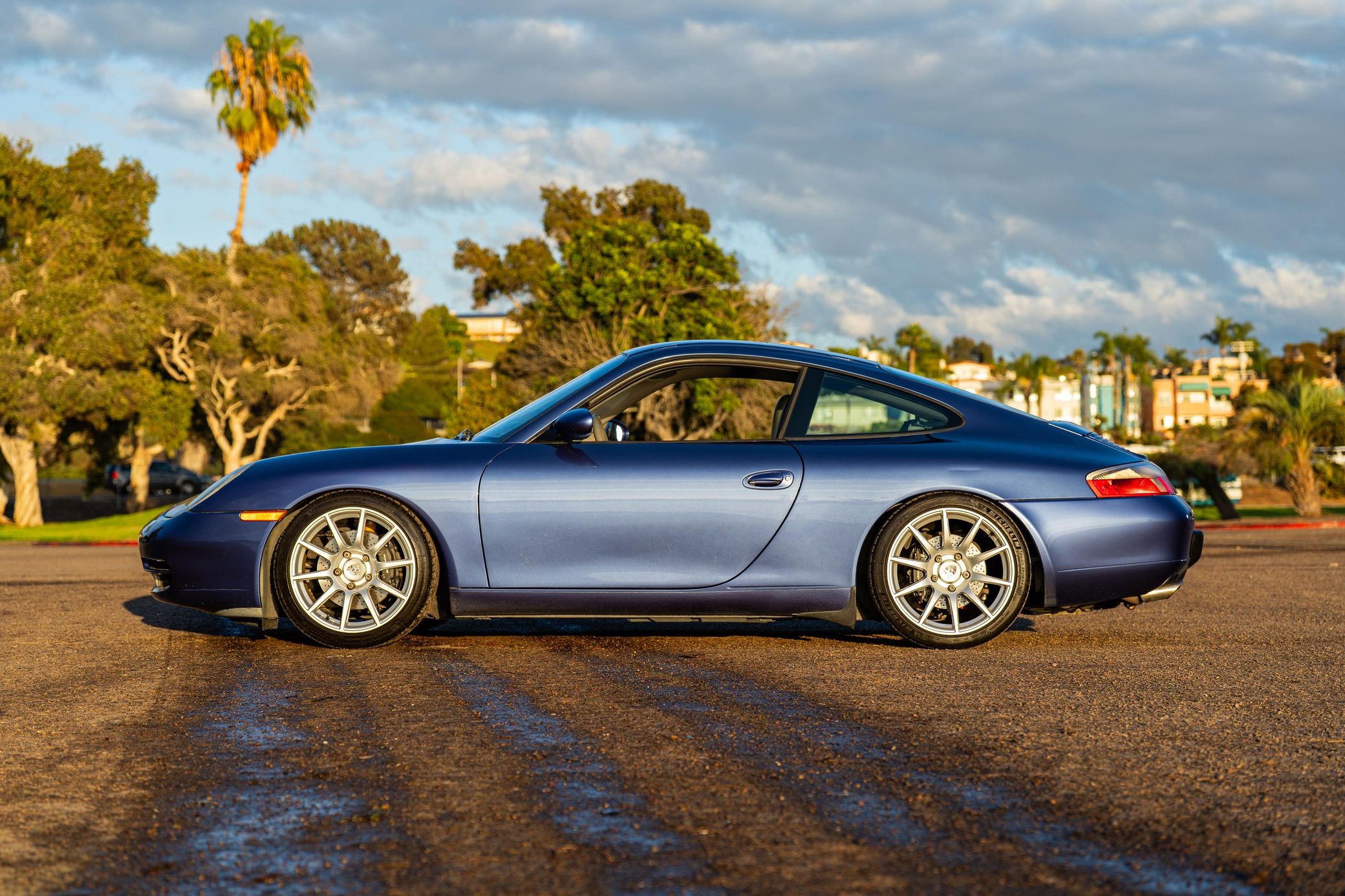 2000 Porsche 911 Carrera Coupe in Zenith Blue Metallic