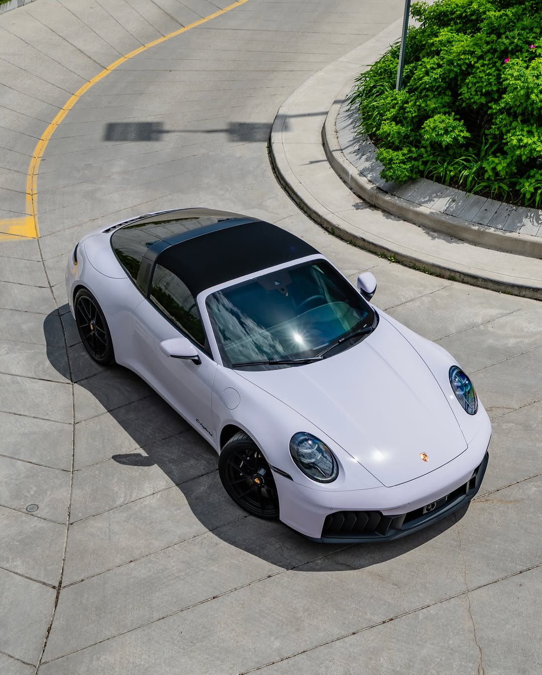 2025 Porsche 911 Targa 4 GTS in Moon Gem