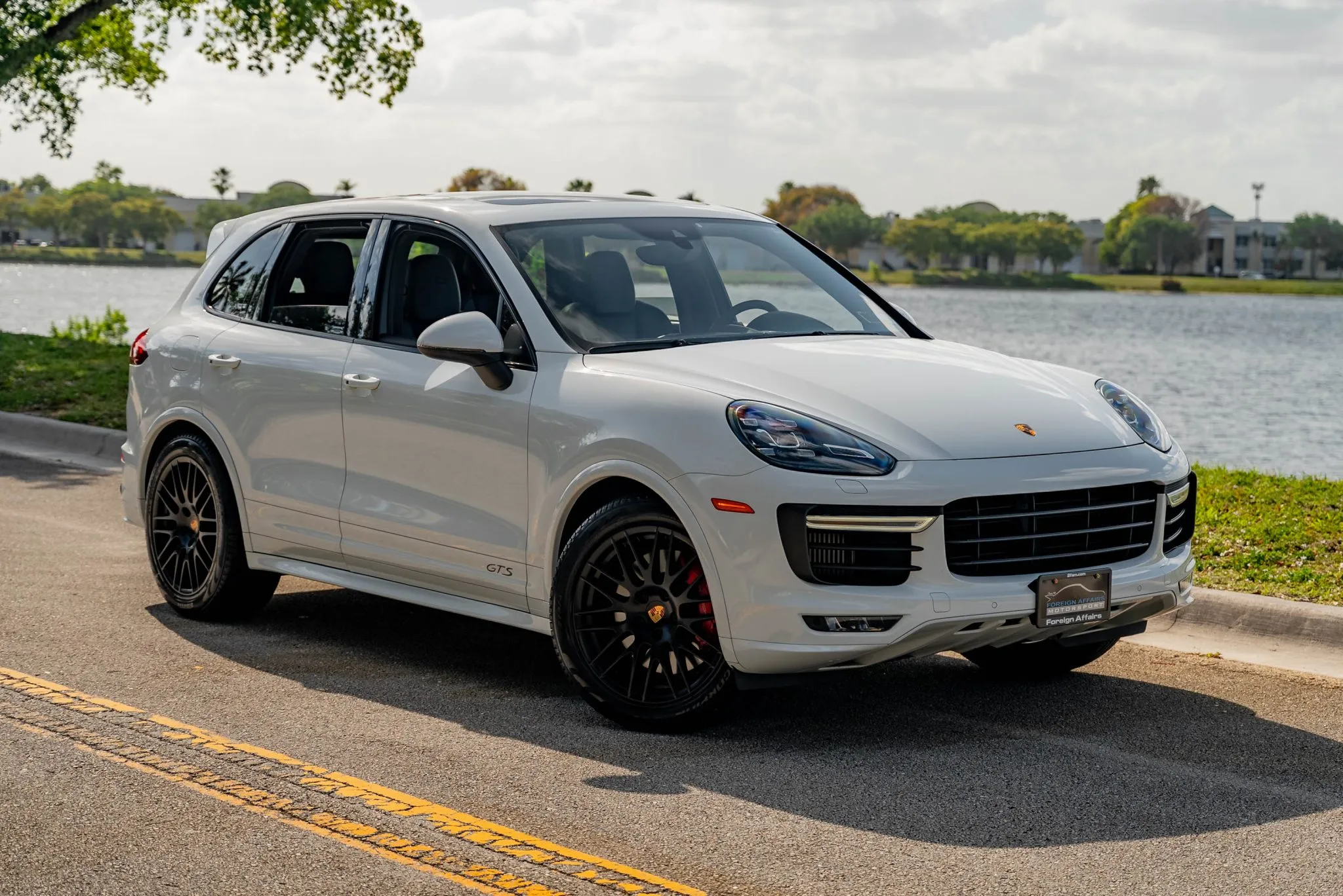 2016 Porsche Cayenne GTS in Carrara White Metallic