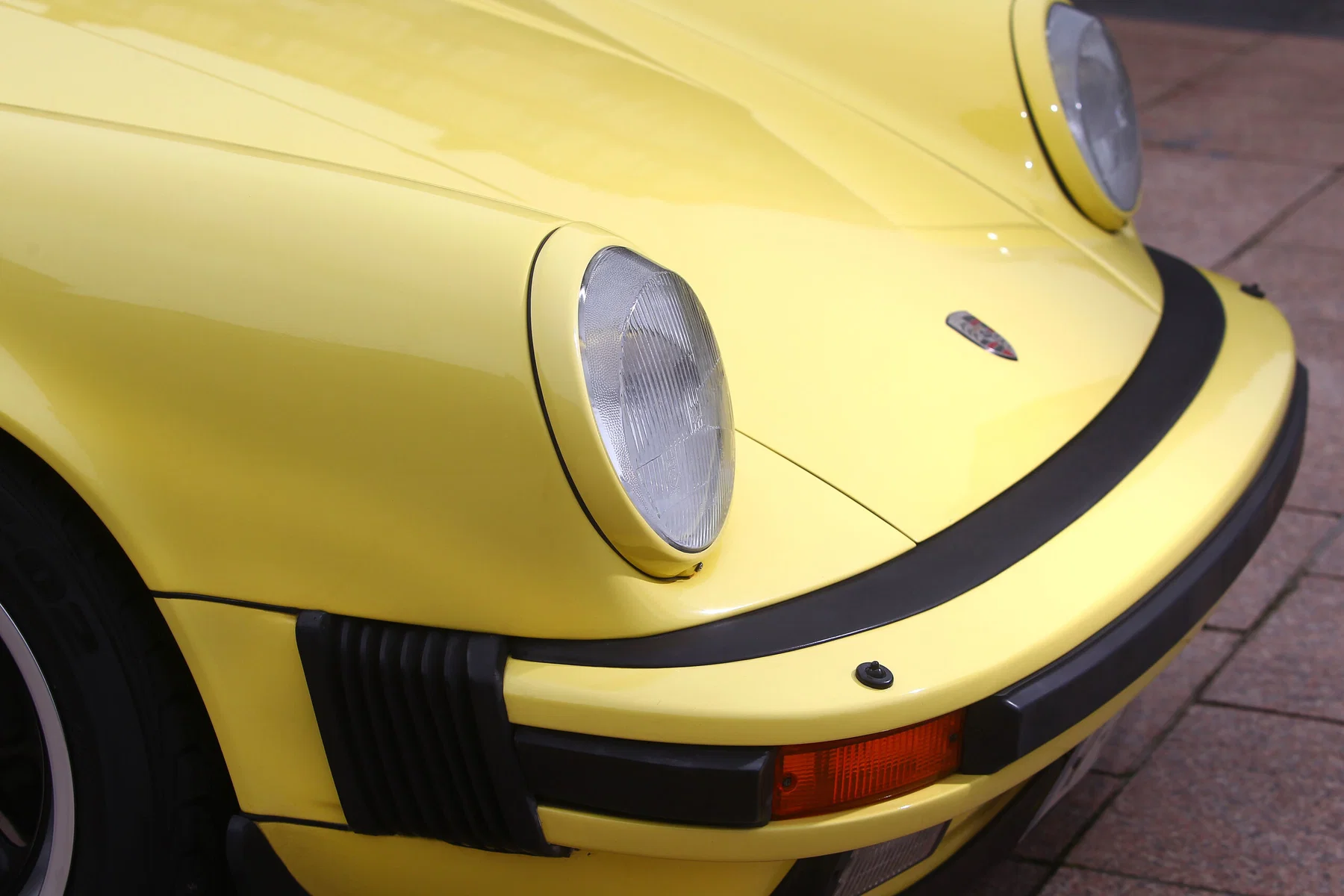 1987 Porsche 911 Carrera 3.2 Cabriolet in Lime Yellow