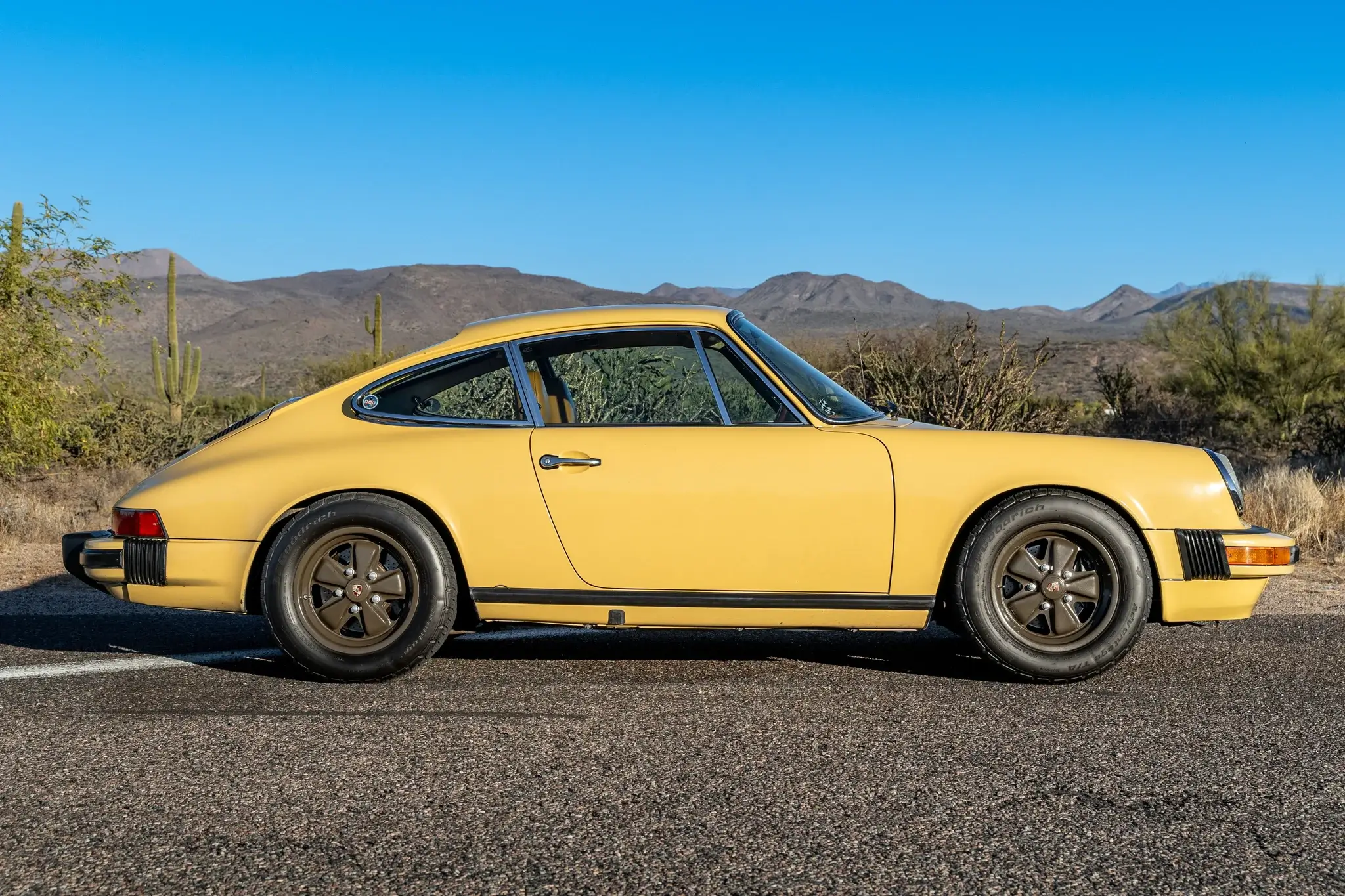 1976 Porsche 911S Coupe in Desert Beige Metallic