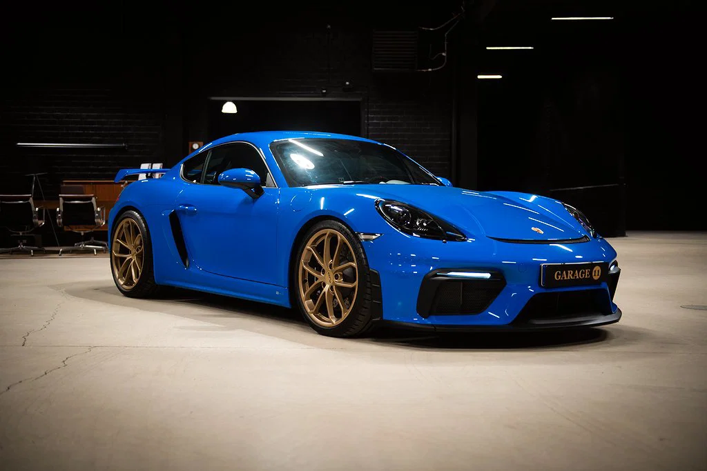 2021 Porsche 718 Cayman GT4 in Voodoo Blue