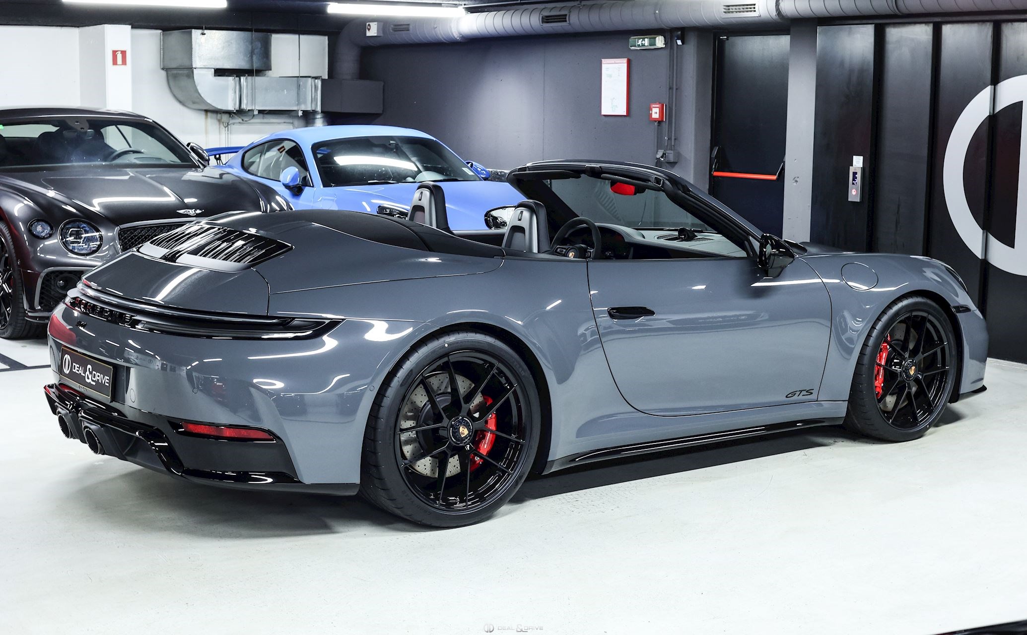 2025 Porsche 911 (992.2) CARRERA 4 GTS In Slate Grey Neo