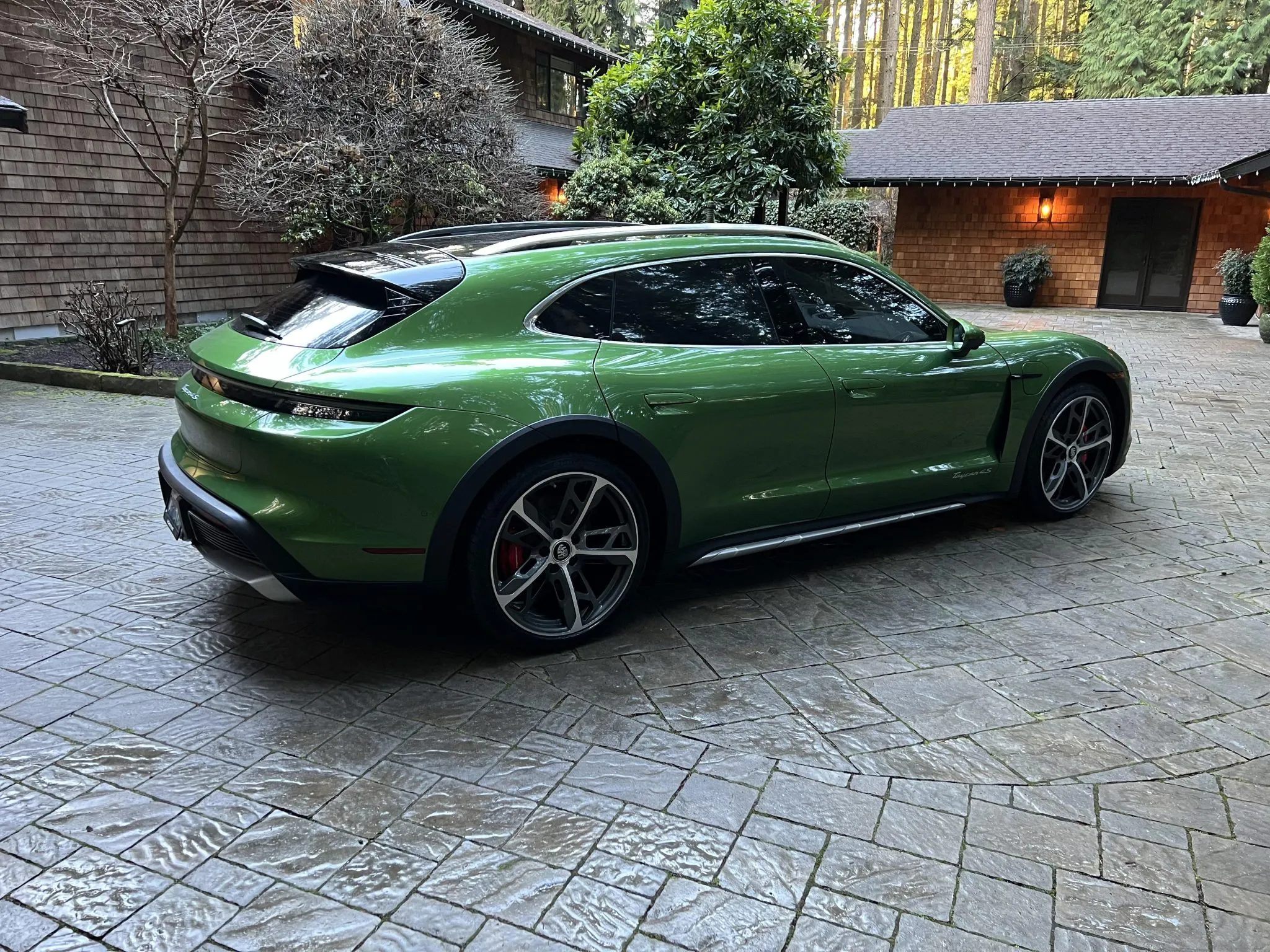 2023 Porsche Taycan 4S Cross Turismo in Mamba Green Metallic