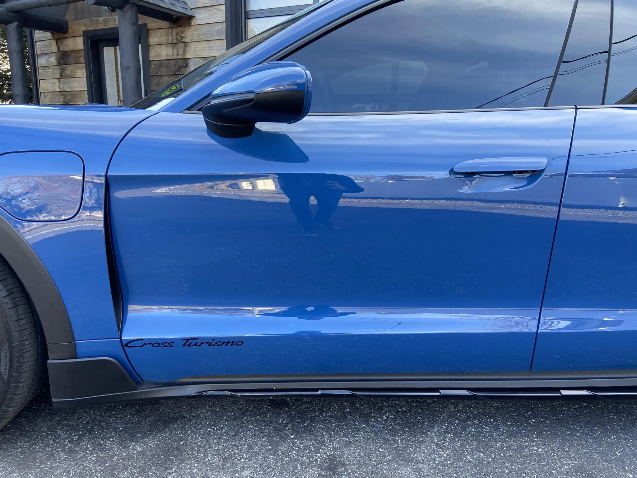 2022 Porsche Taycan 4 Cross Turismo in Neptune Blue
