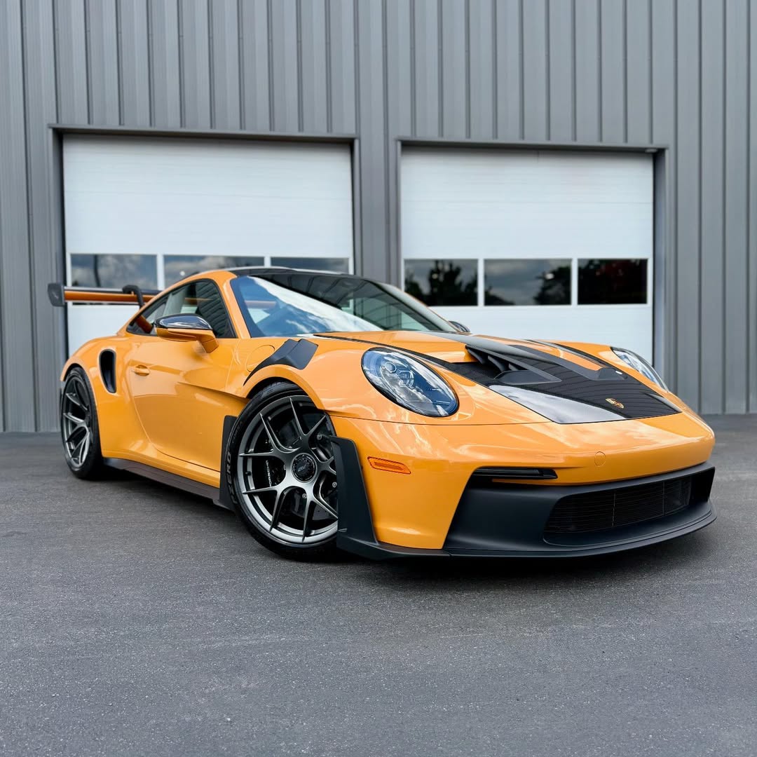 2025 Porsche 911 GT3 RS in Bahama Yellow