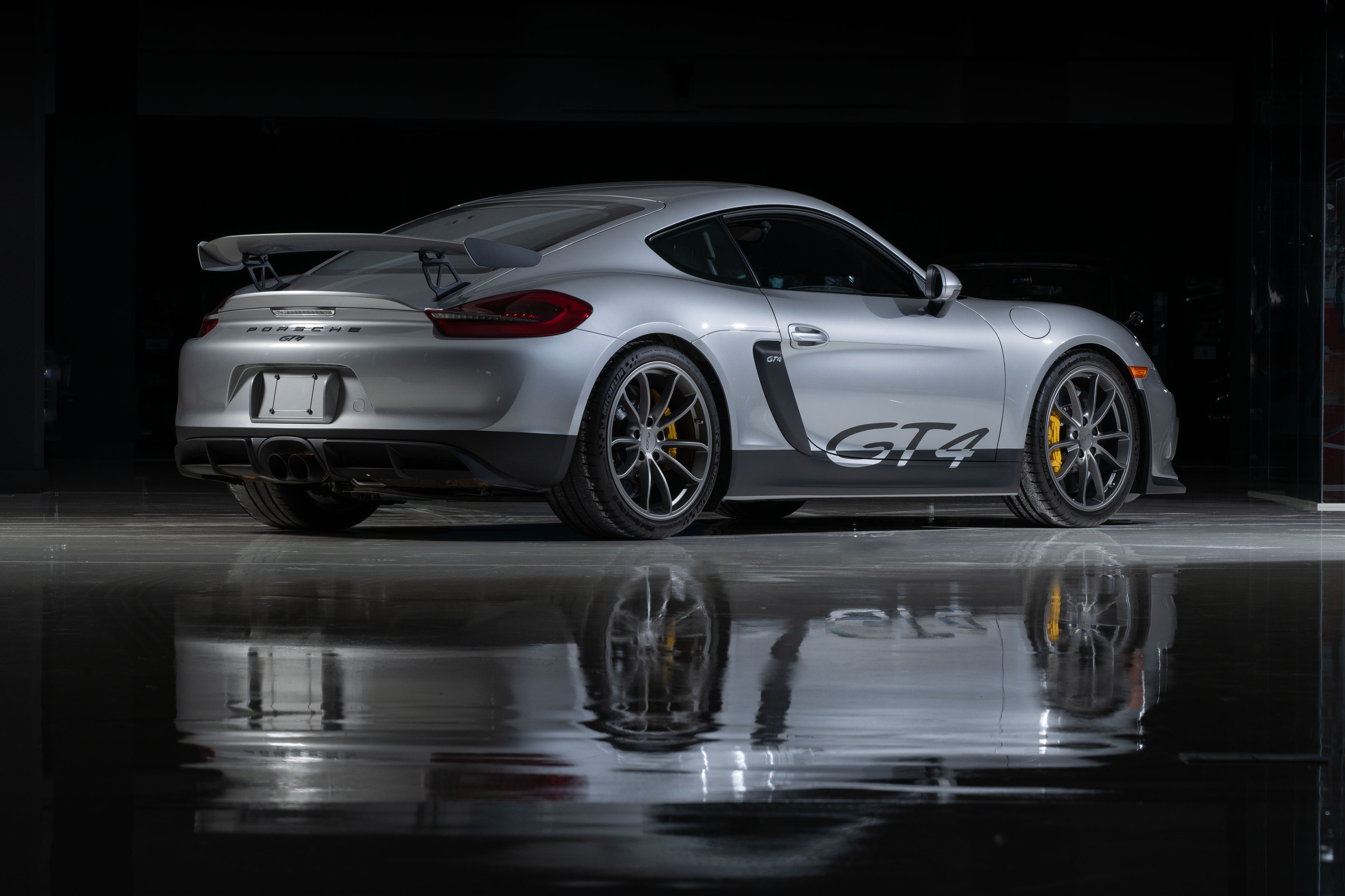 2016 Porsche Cayman GT4 in GT Silver Metallic