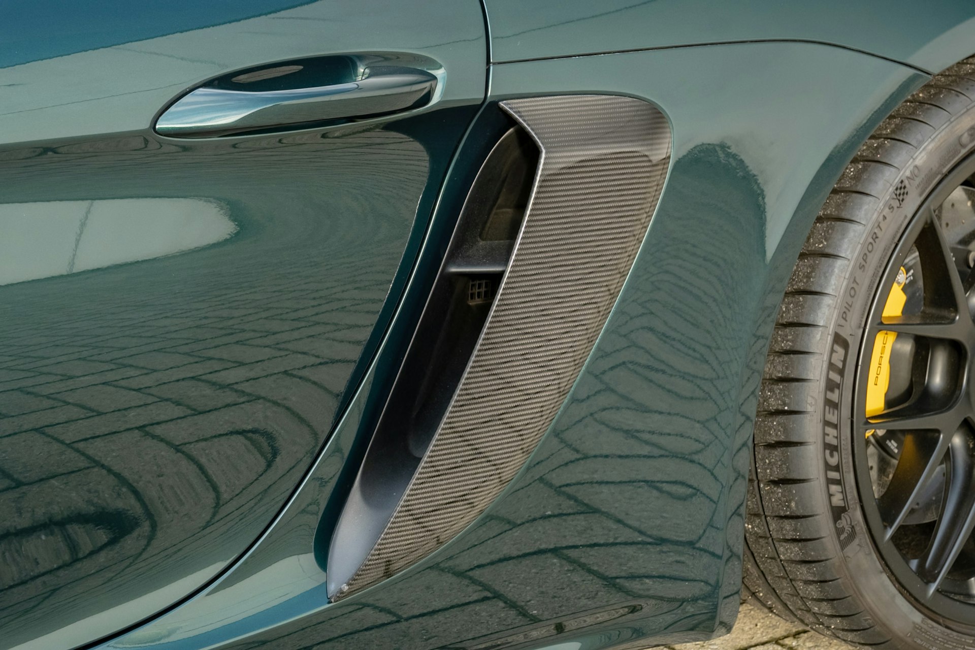 2022 Porsche 718 Cayman GT4 RS Weissach Pack in Jet Green Metallic