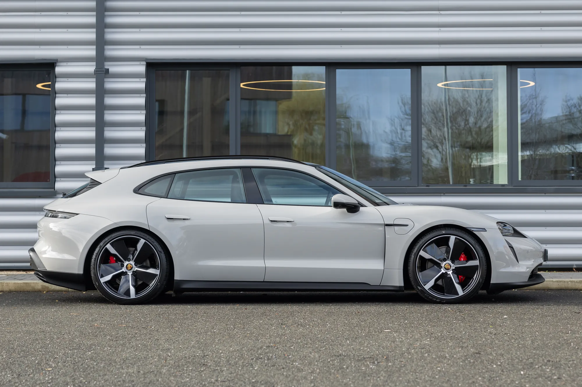 2023 Porsche Taycan 4S Sport Turismo in Crayon