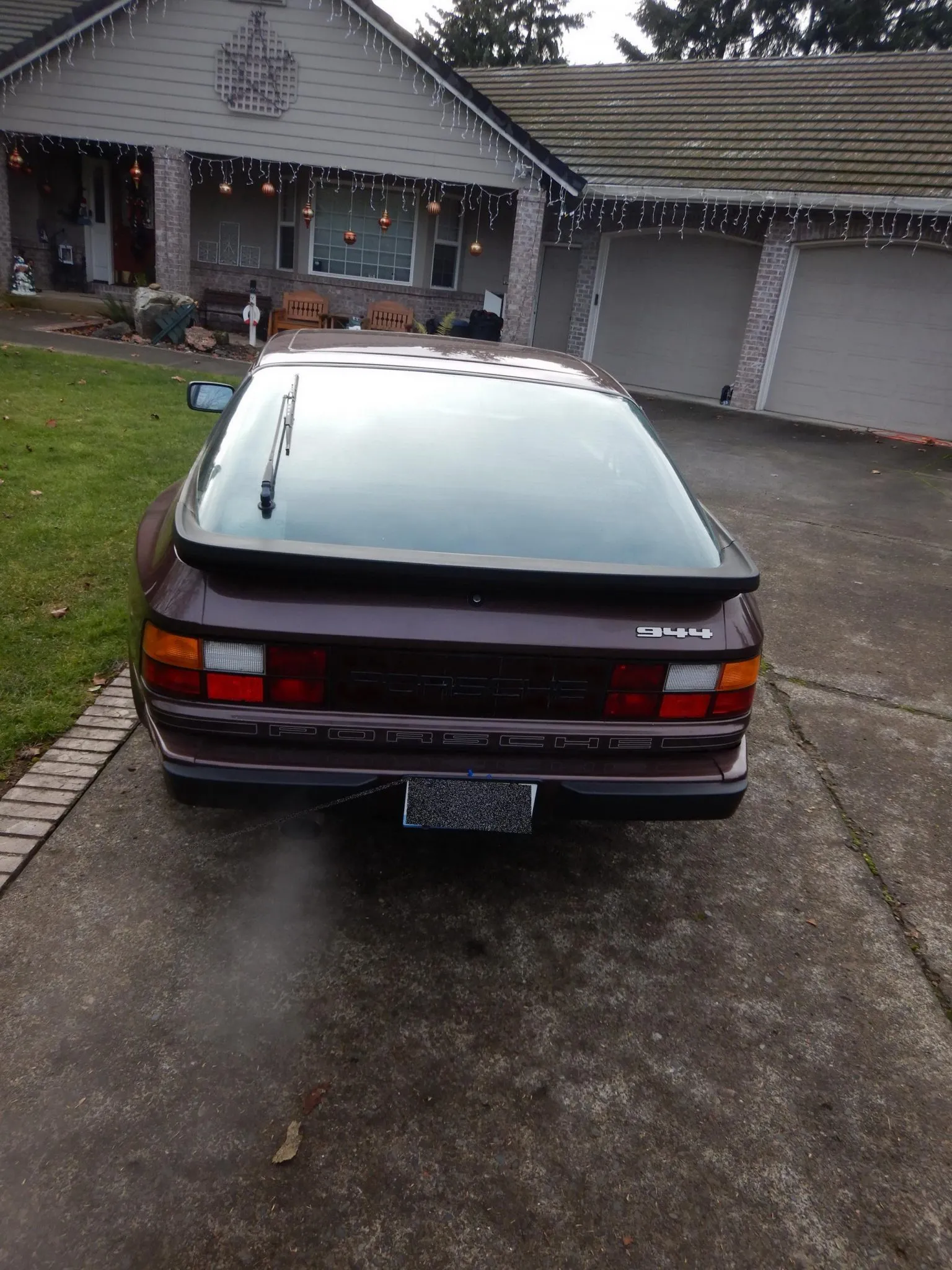 1985 Porsche 944 in Mahogany Metallic