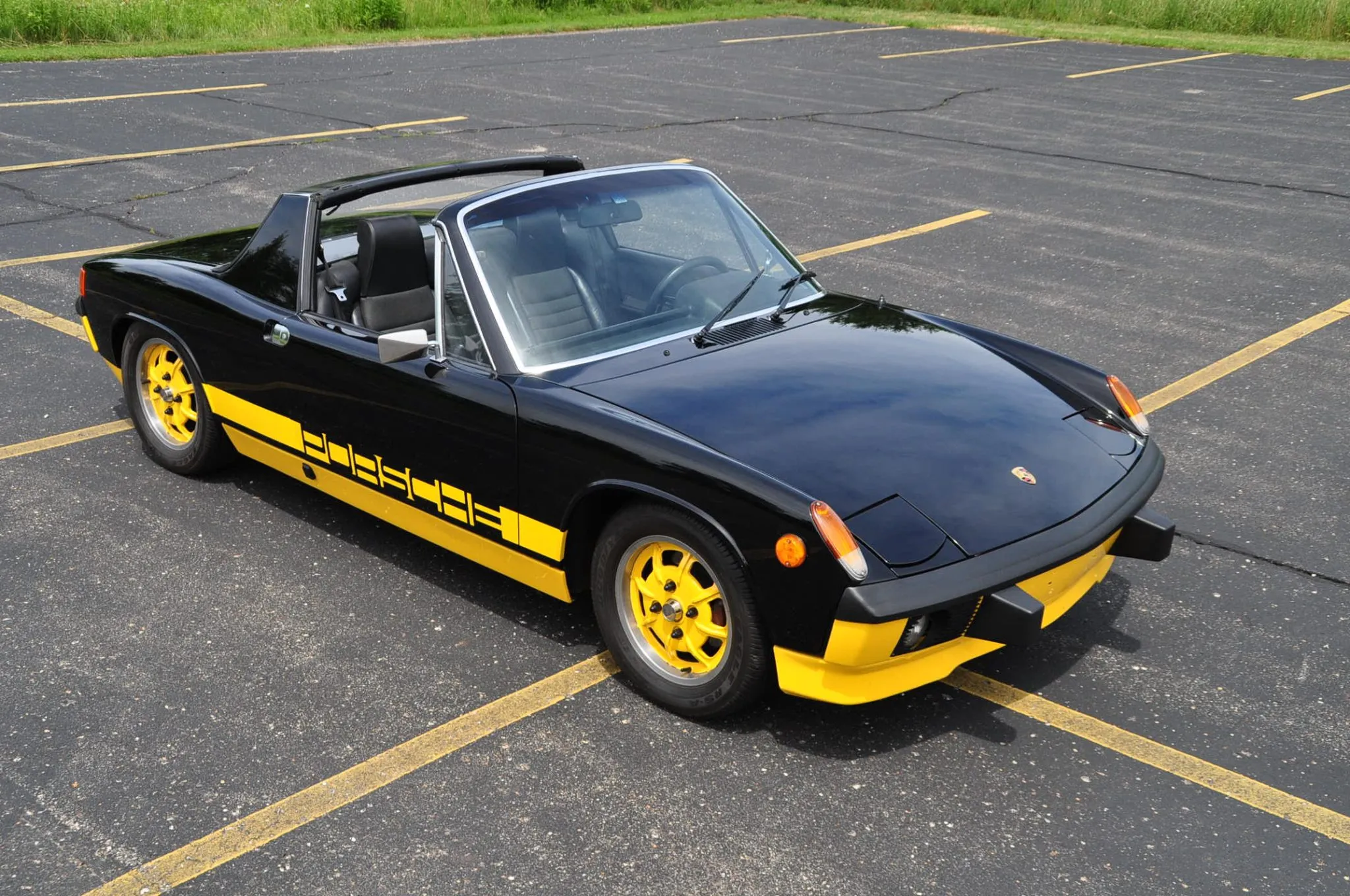 1974 Porsche 914 2.0 in LE Bumble Bee