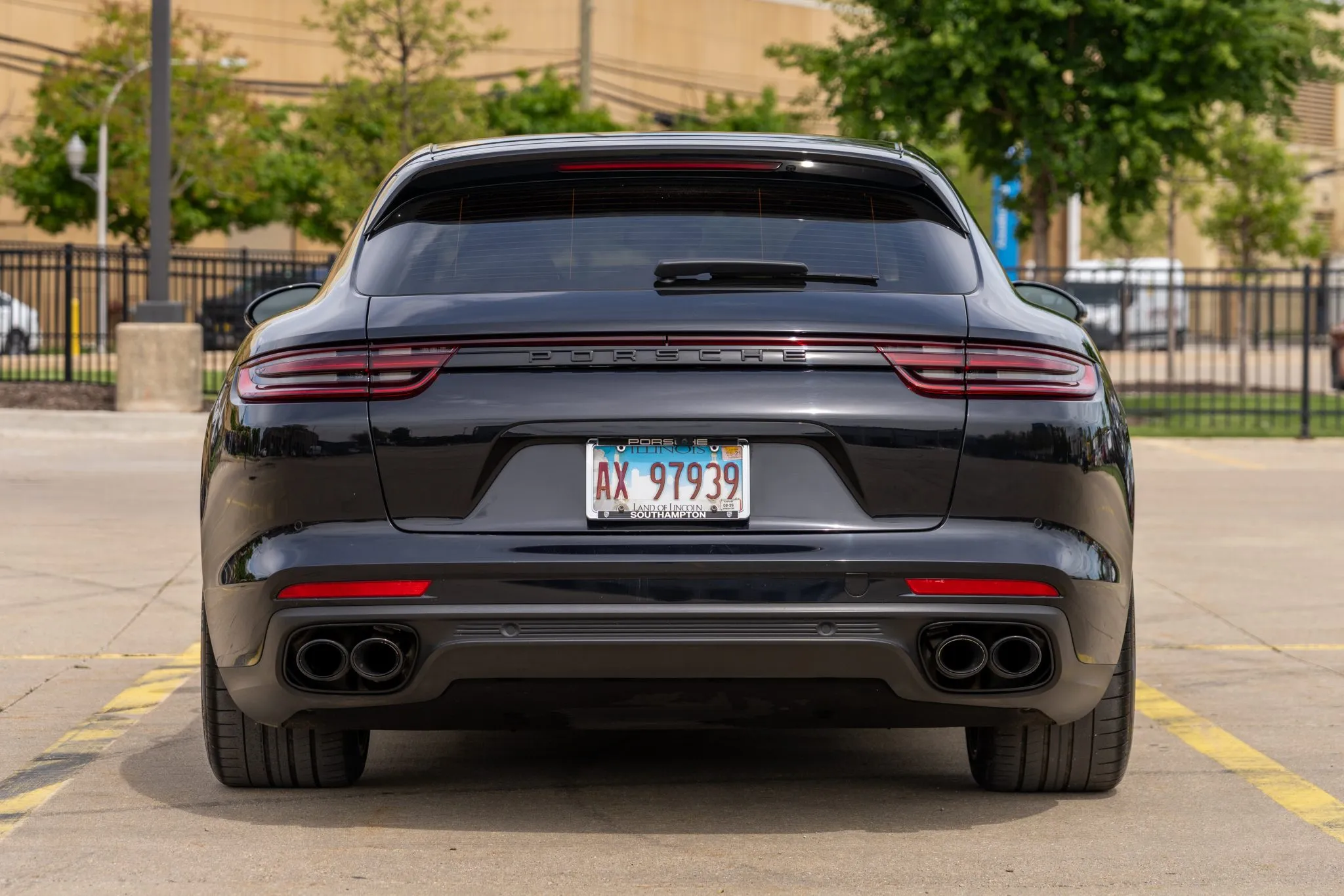 2018 Porsche Panamera 4S Sport Turismo in Jet Black Metallic