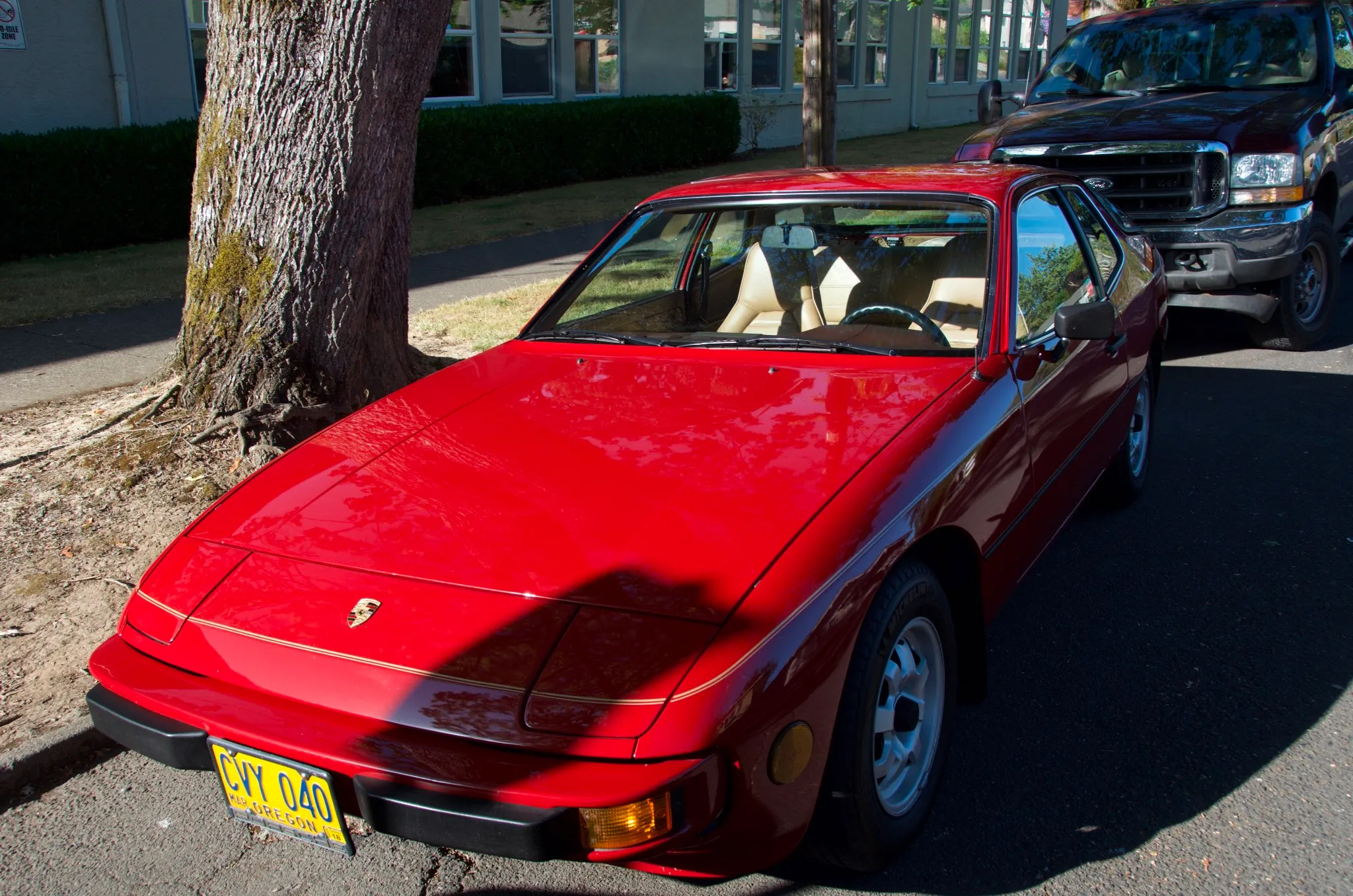 1978 Porsche 924 in Mars Red