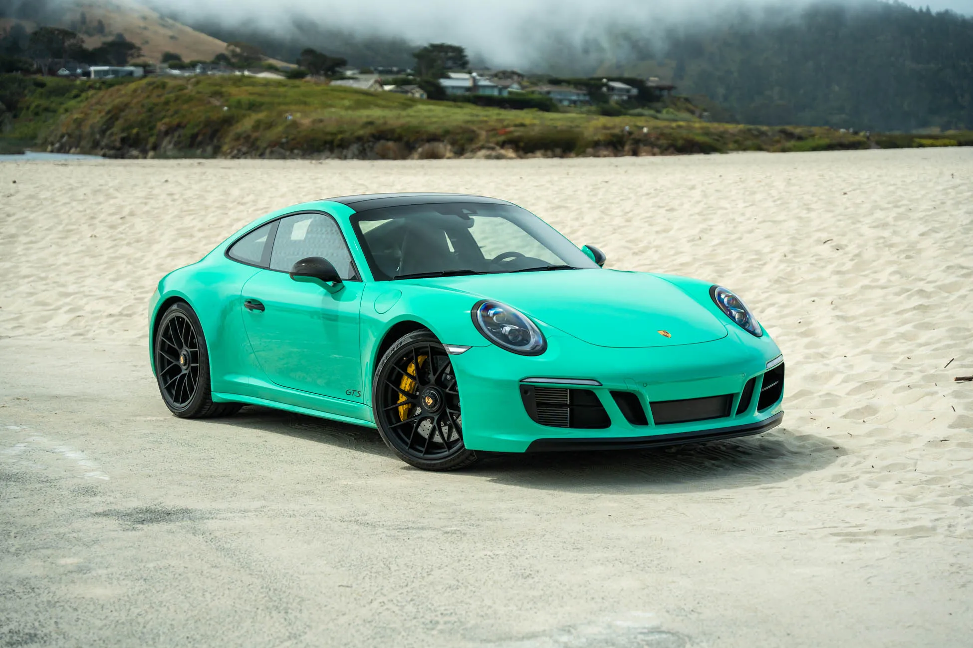 2019 Porsche 911 Carrera 4 GTS Coupe in Jade Green Metallic