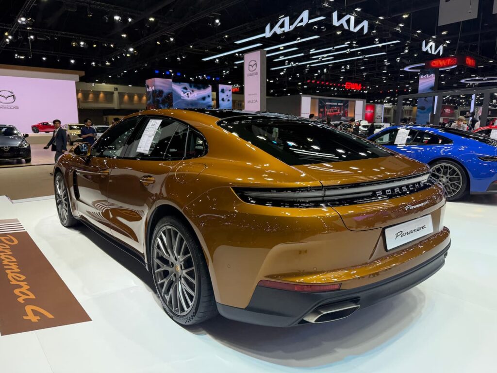 2025 Porsche Panamera 4 E-Hybrid in Madeira Gold Metallic