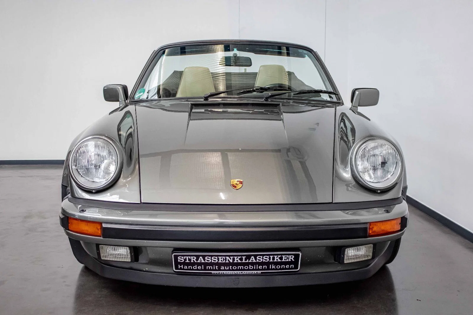 1988 Porsche 911 Turbo 3.3 Cabriolet in Rock Green Metallic