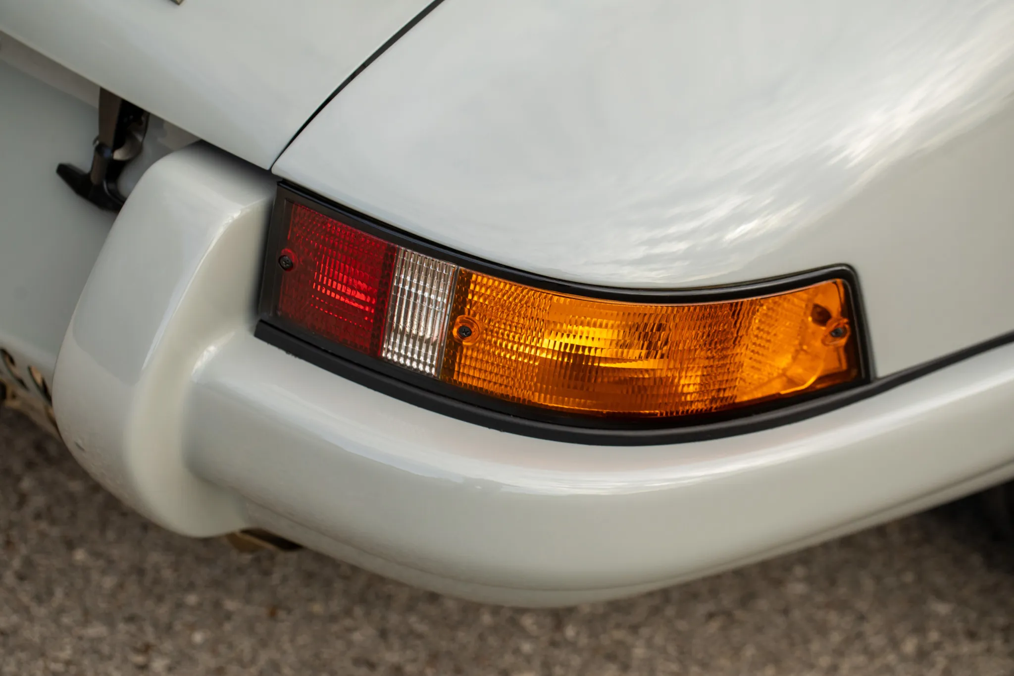 1976 Porsche 911 2.7 Carrera Coupe in Speedway Green