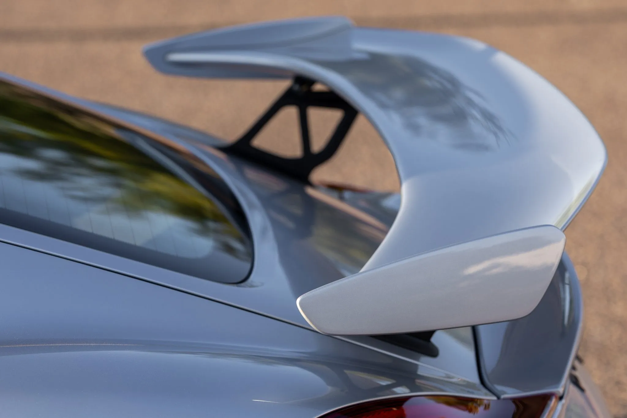 2016 Porsche Cayman GT4 in Rhodium Silver Metallic