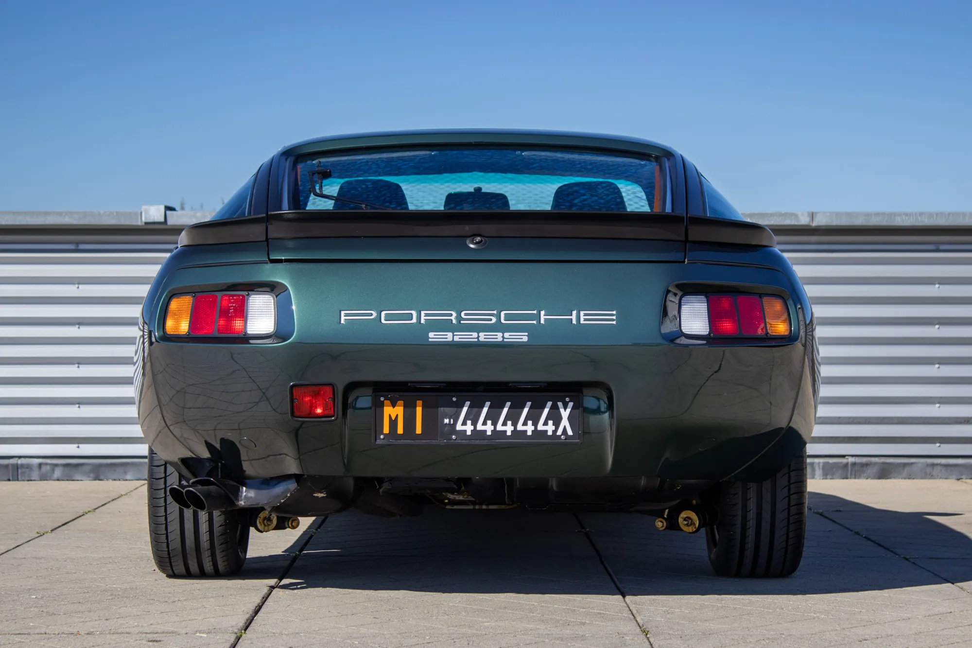 1985 Porsche 928S in Moss Green Metallic