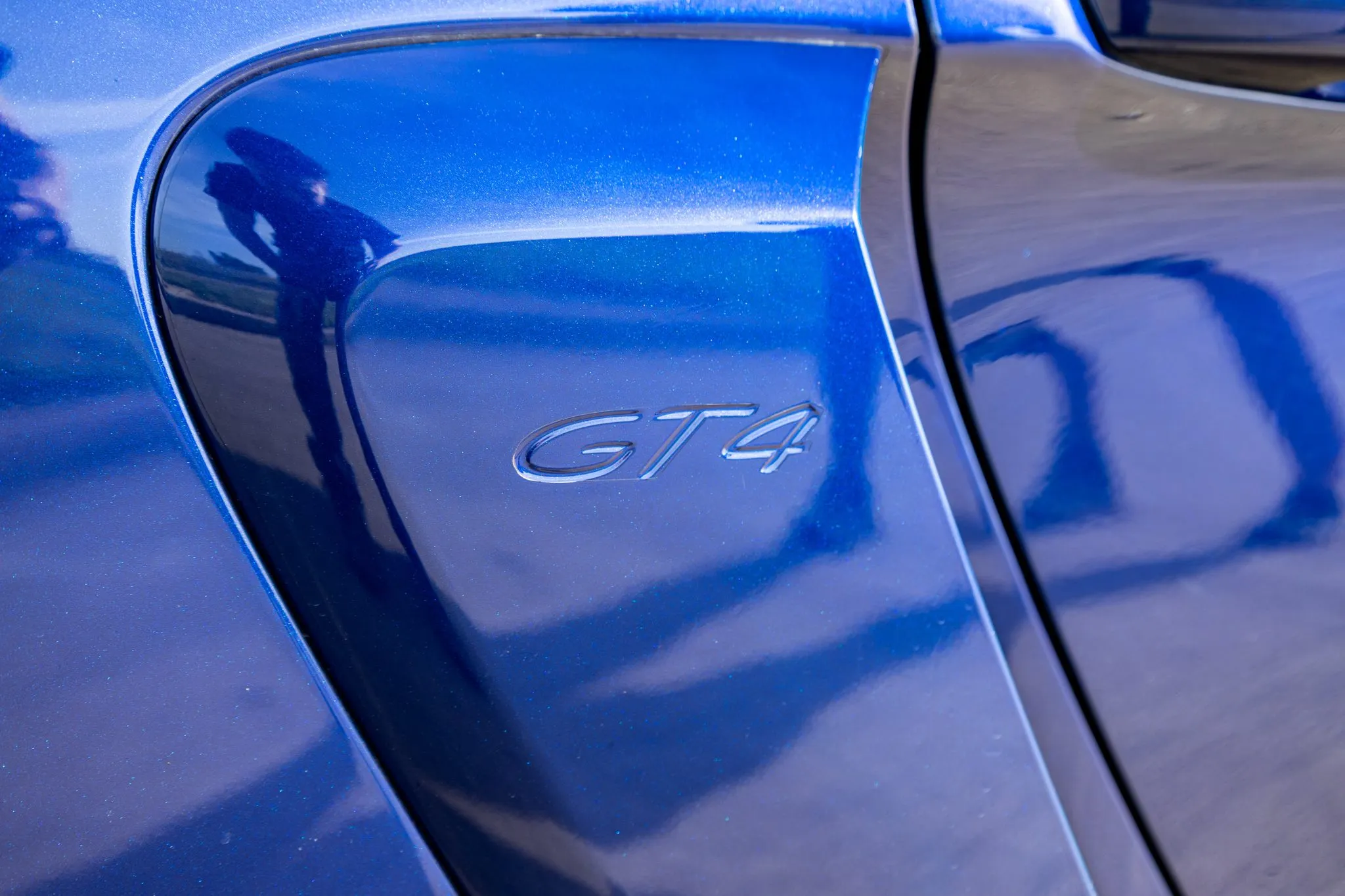 2021 Porsche 718 Cayman GT4 in Gentian Blue Metallic