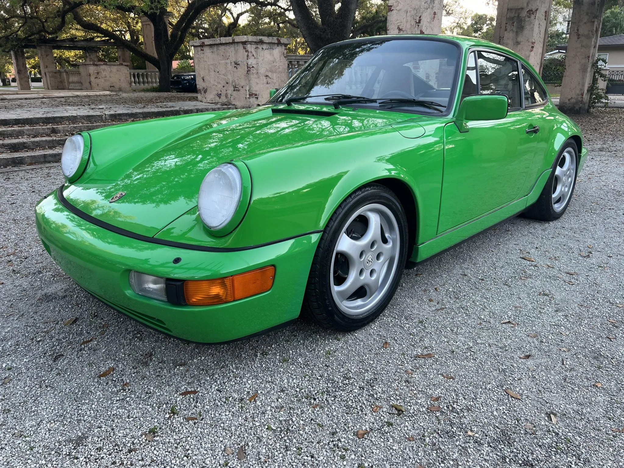 1990 Porsche 911 Carrera 4 Coupe 5-Speed in Speedway Green