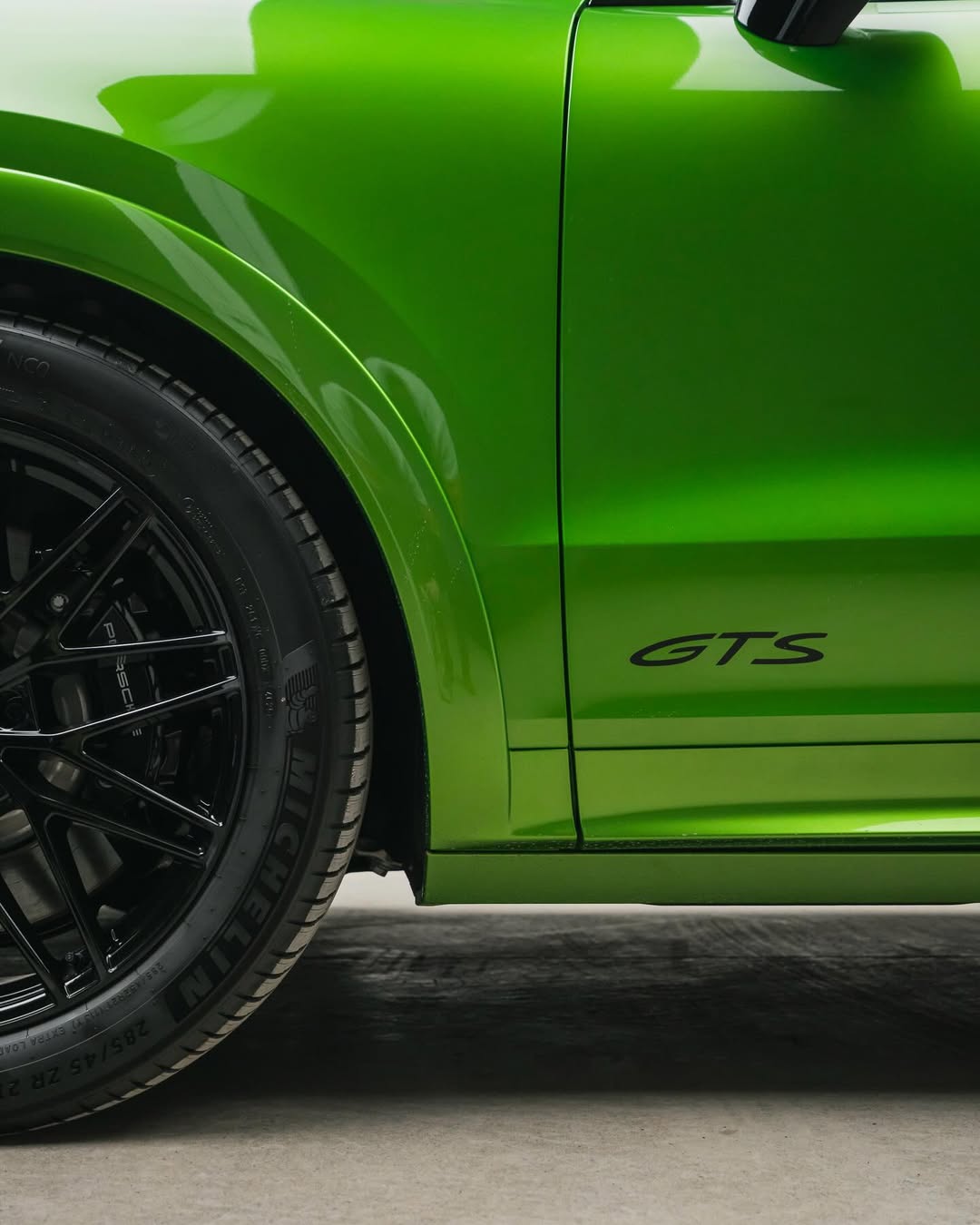 2025 Porsche Cayenne GTS in Java Green Metallic