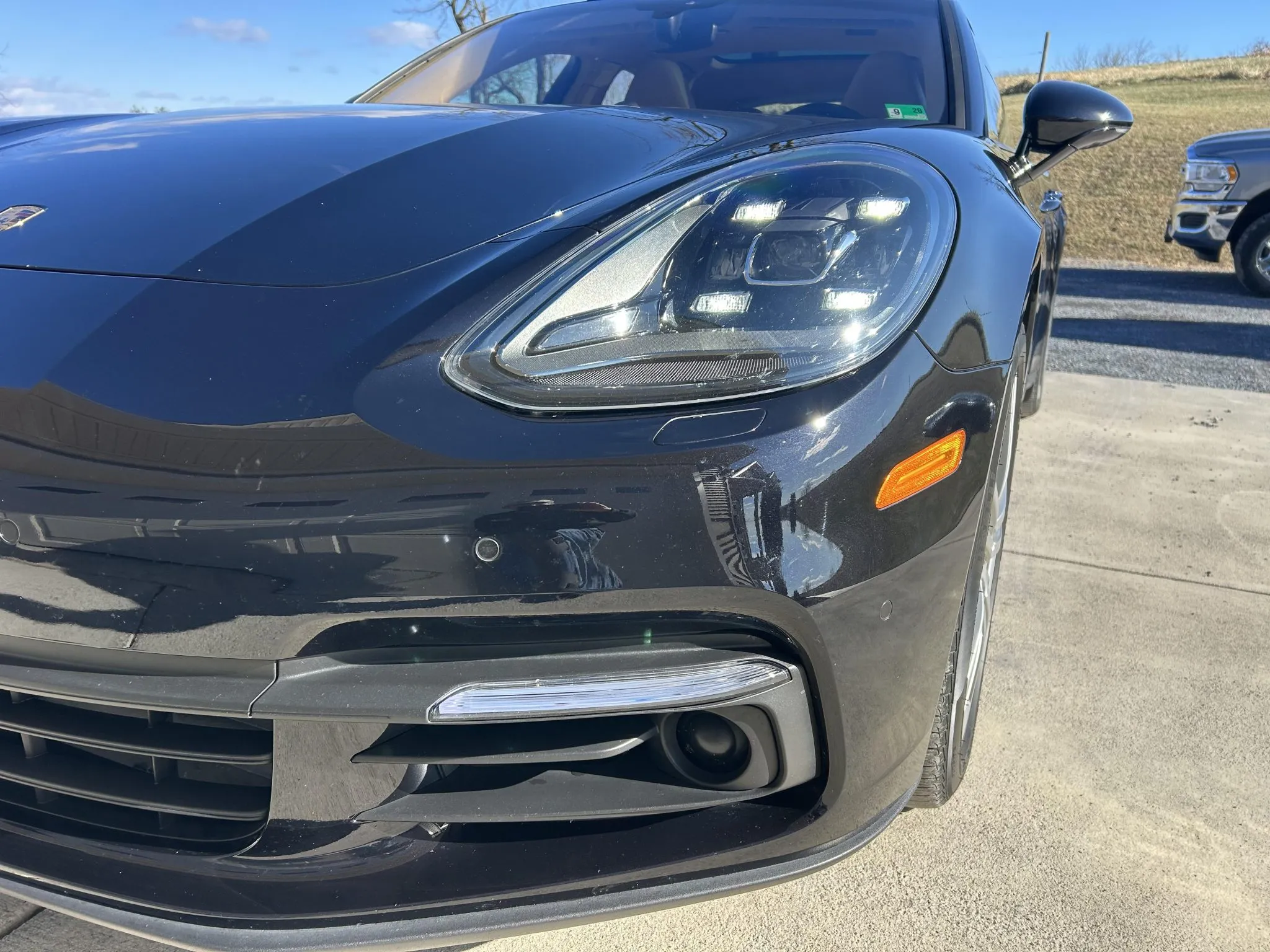 2018 Porsche Panamera 4 E-Hybrid in Jet Black Metallic
