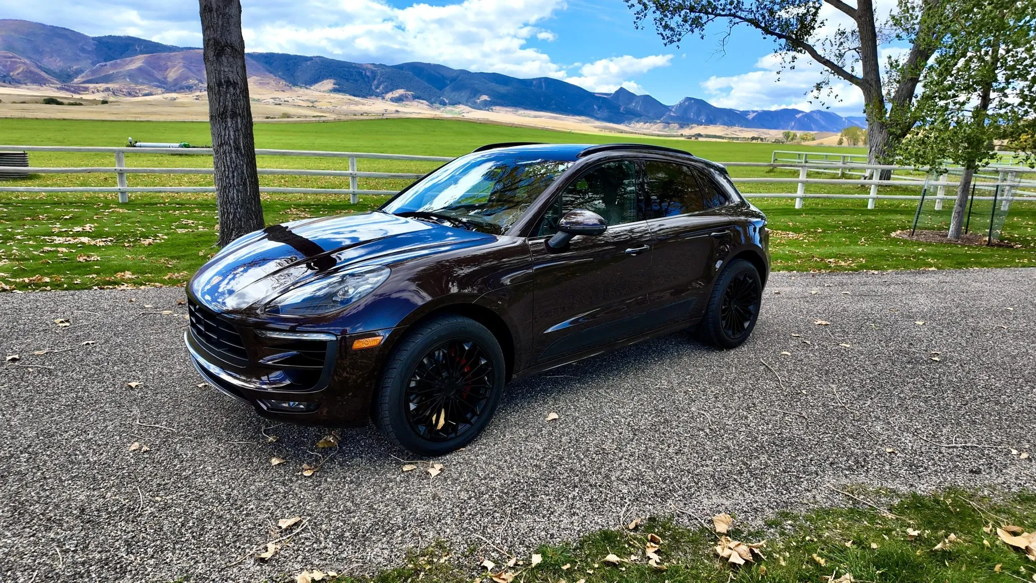2017 Porsche Macan GTS in Mahogany Metallic