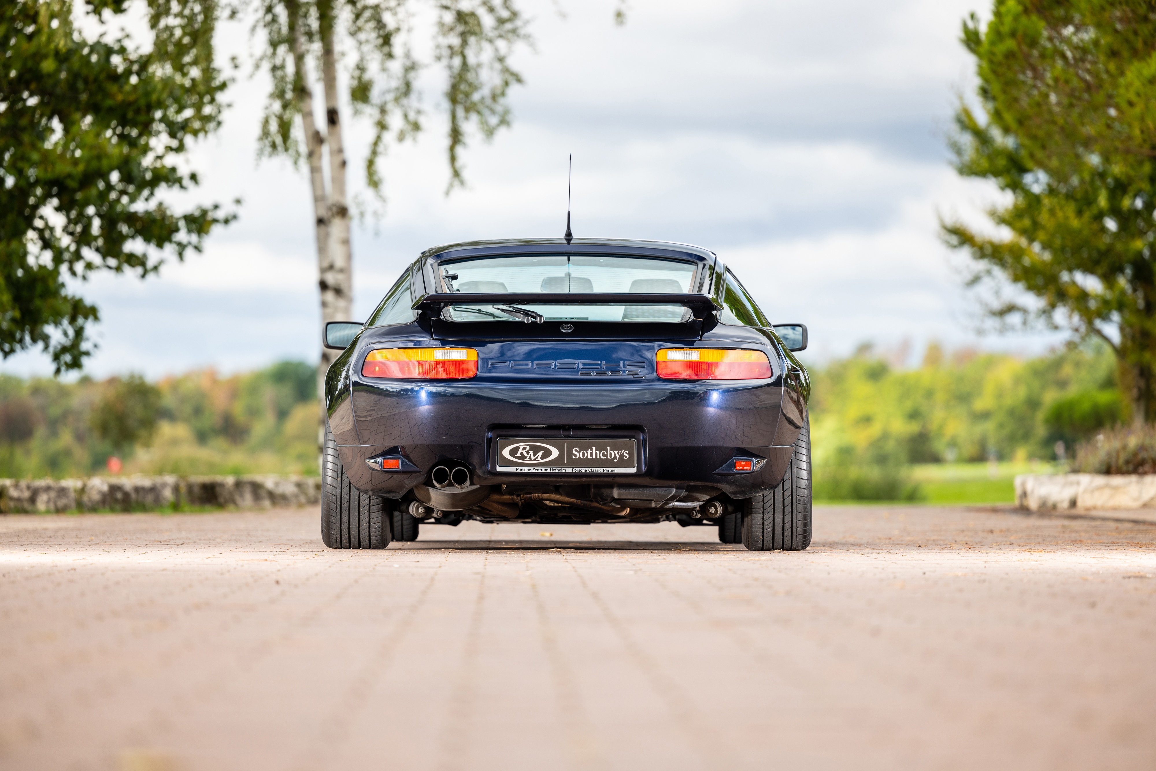 1991 Porsche 928 S4 in Midnight Blue Metallic