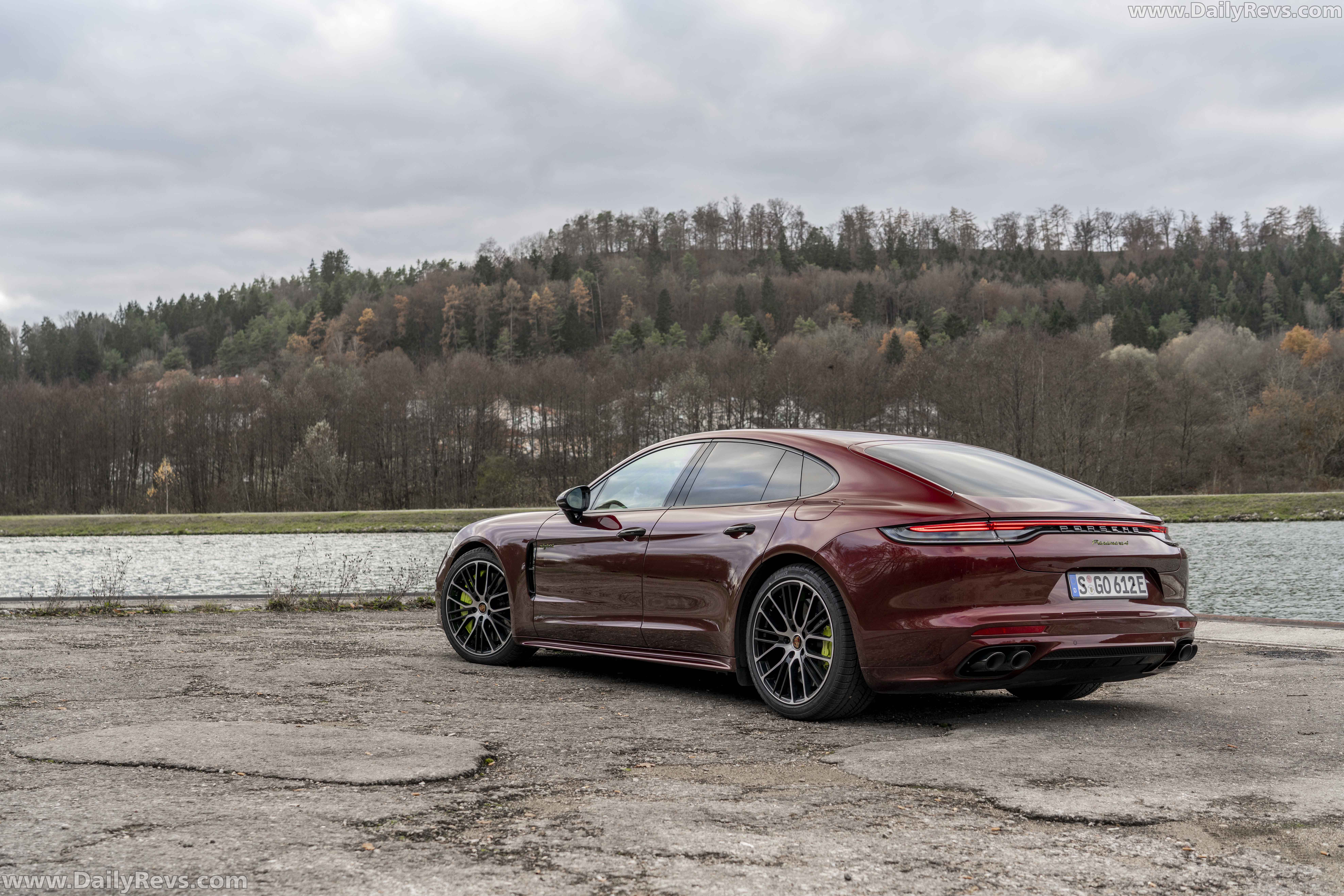 2021 Porsche Panamera 4 E-Hybrid in Cherry Metallic