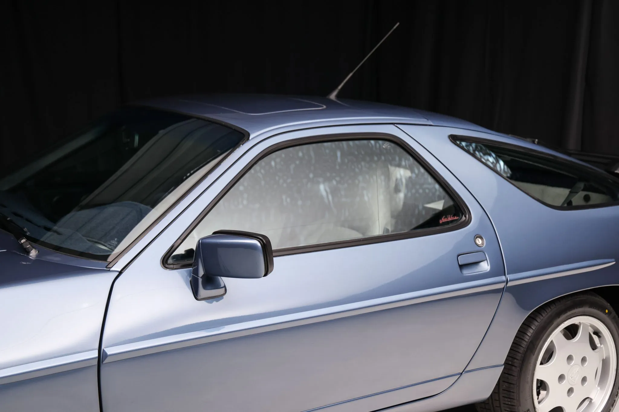 1990 Porsche 928 GT in Dove Blue Metallic