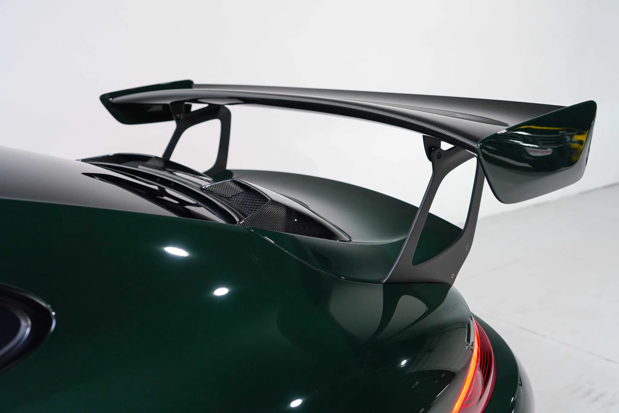 2018 Porsche 911 GT2 RS in Brewster Green