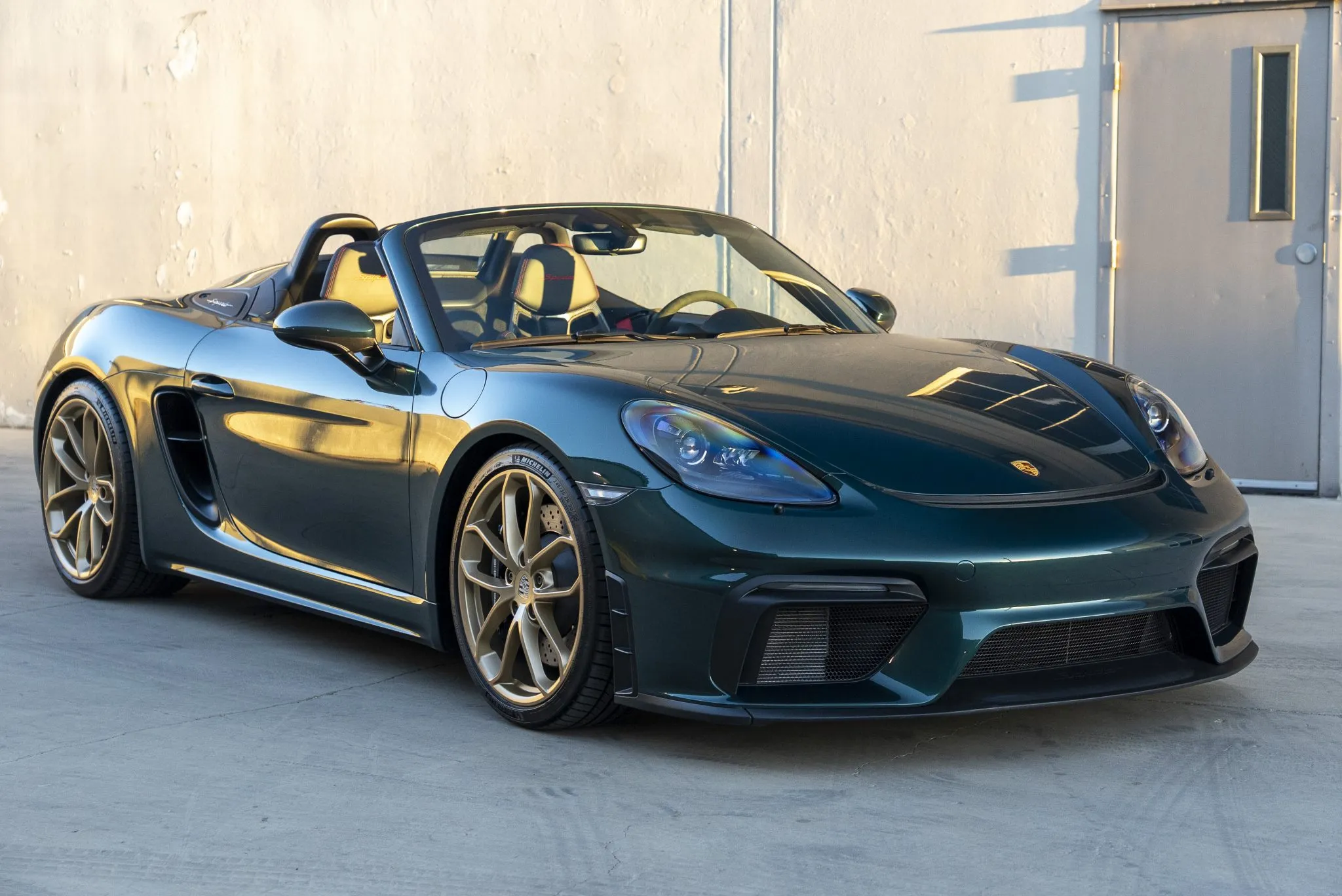 2023 Porsche 718 Spyder in Jet Green Metallic