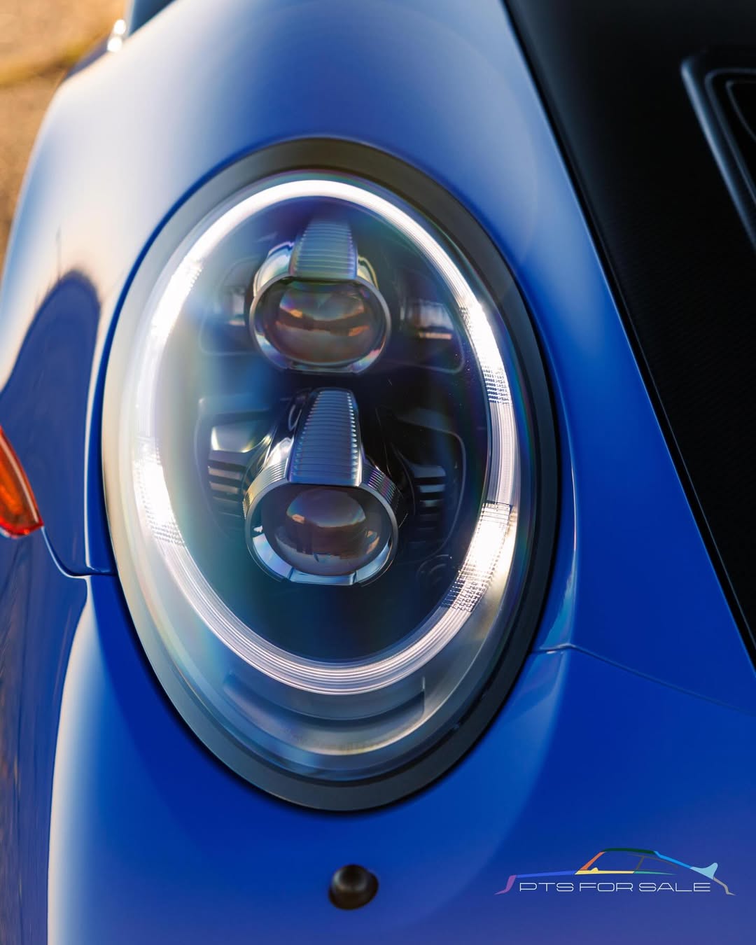 2019 Porsche 911 GT2 RS  in Club Blau