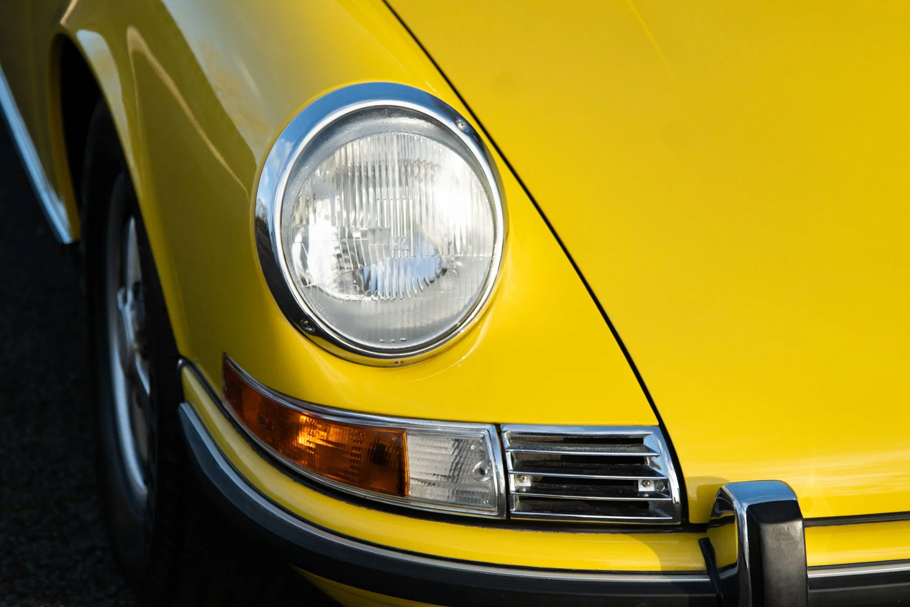 1969 Porsche 911E in Canary Yellow