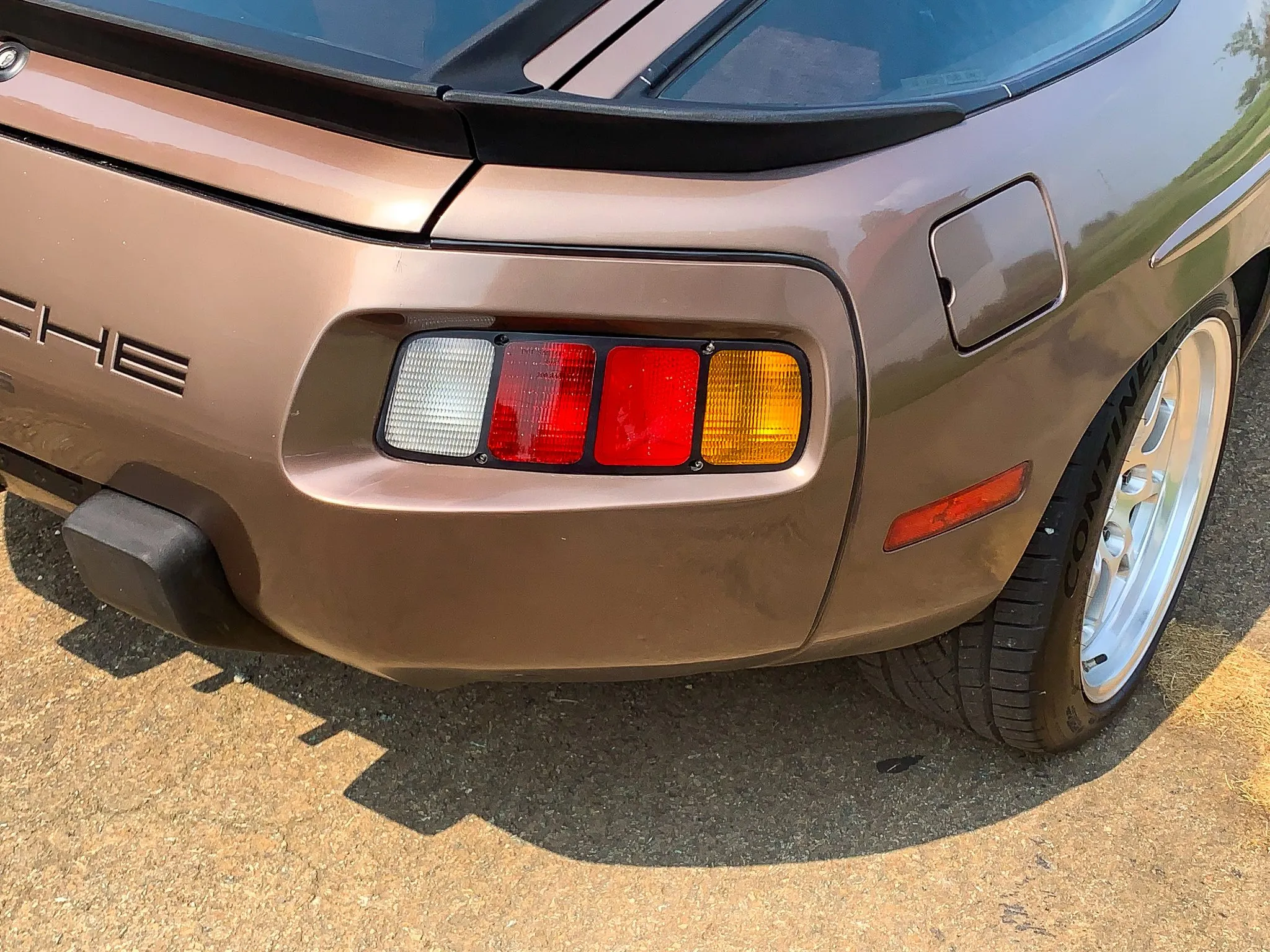1983 Porsche 928S in Quartz Grey Metallic