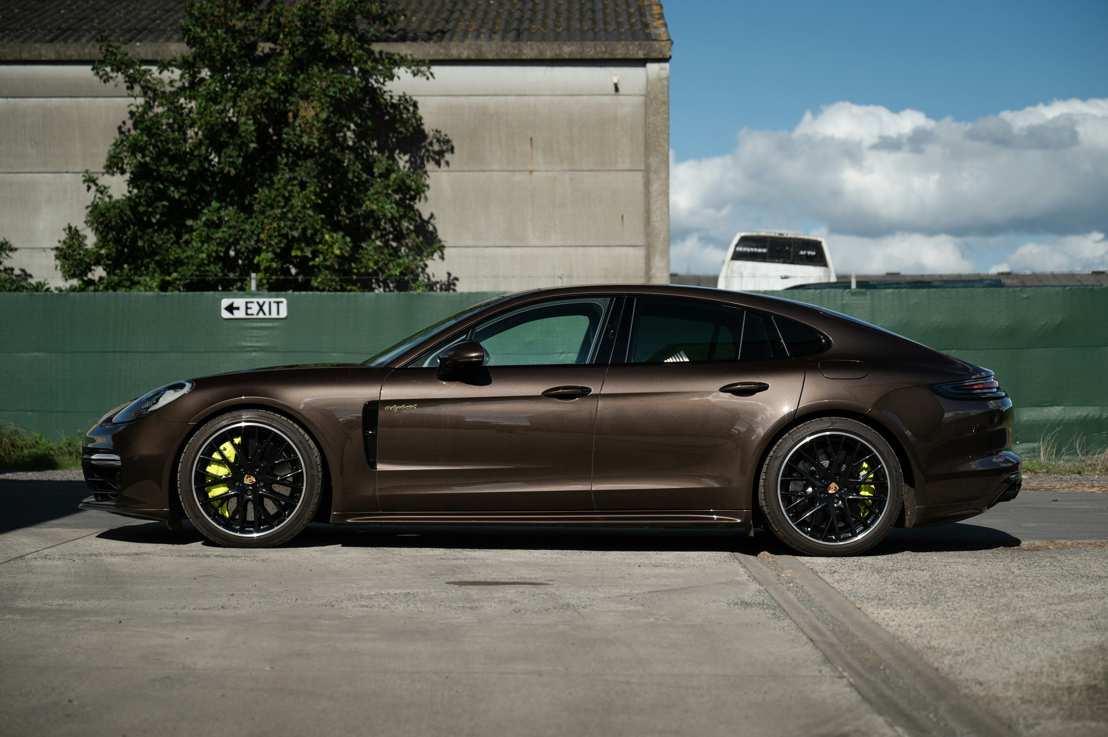 2018 Porsche Panamera Turbo S E-Hybrid in Ristretto Brown Metallic
