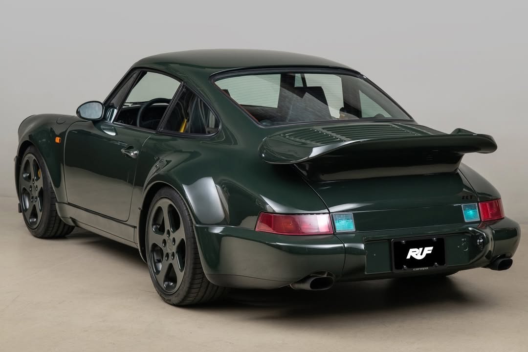 1994 Porsche 911 Carrera in Connaught Green