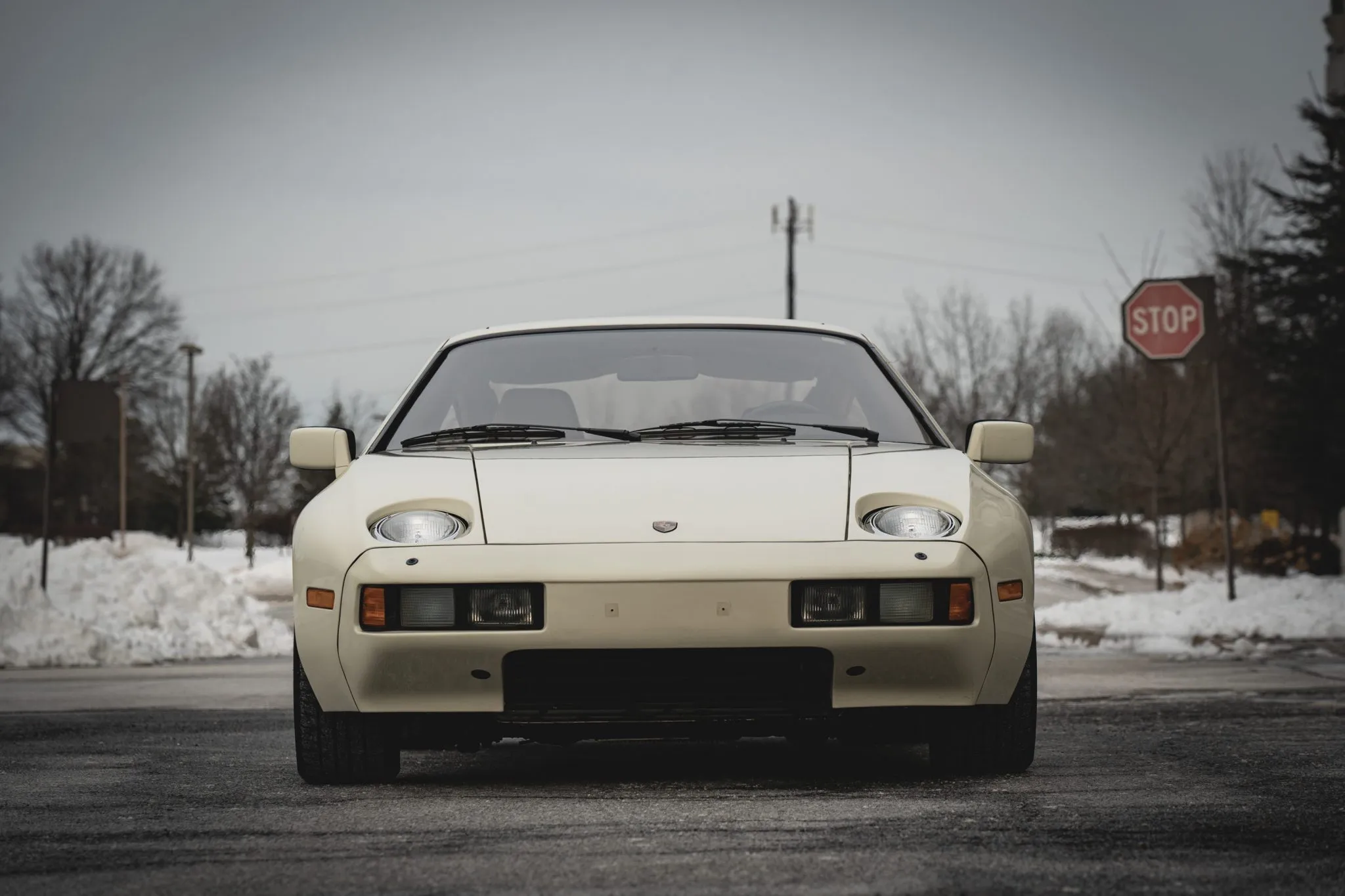 1981 Porsche 928 in Chiffon White