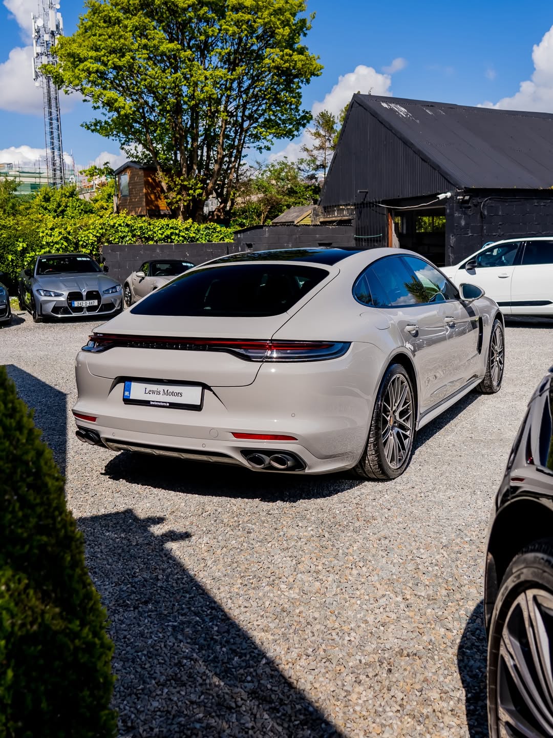 2023 Porsche Panamera 4 E-Hybrid in Crayon