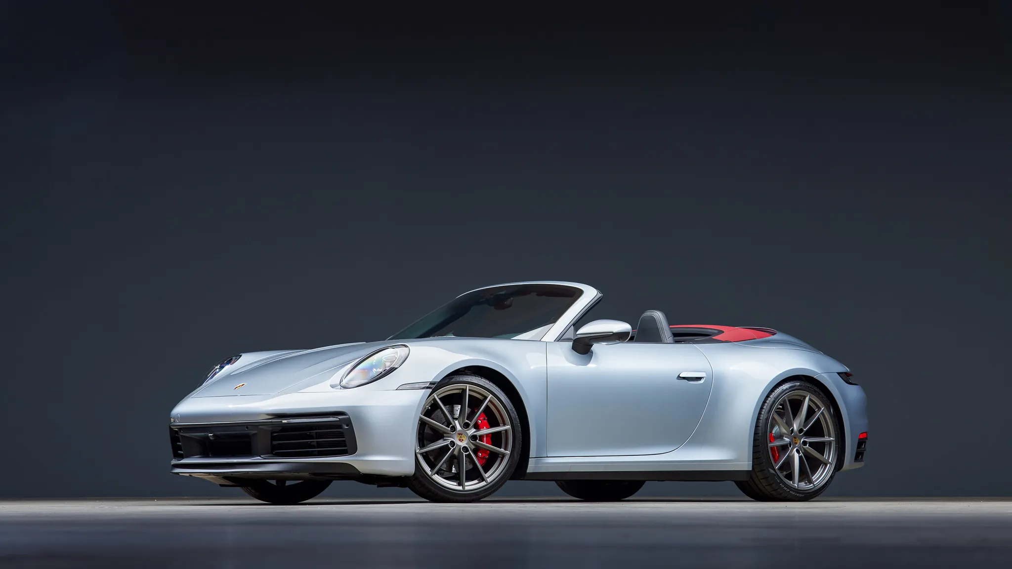 2020 Porsche 911 Carrera S Cabriolet in Dolomite Silver Metallic