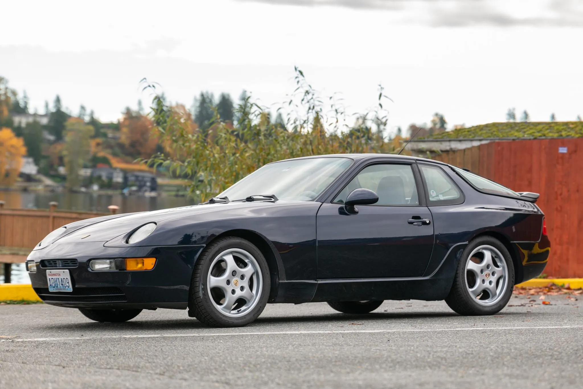 1992 Porsche 968 Coupe in Midnight Blue Metallic