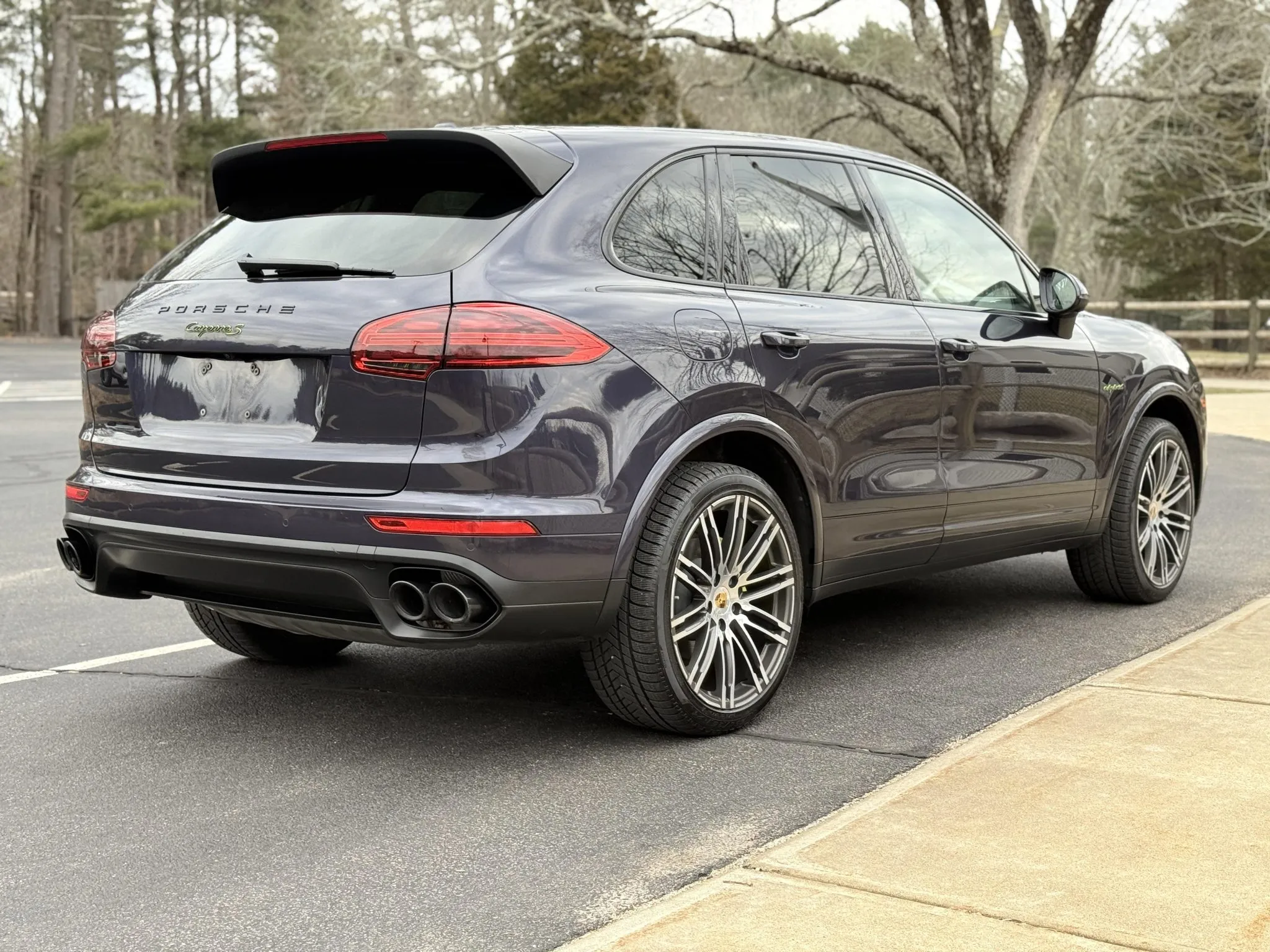 2017 Porsche Cayenne S E-Hybrid Platinum Edition in Purpurite Metallic
