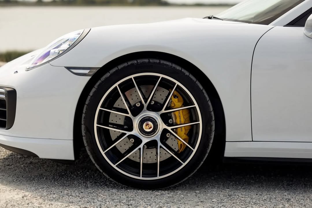 2018 Porsche 911 Turbo S Coupe in Polar White