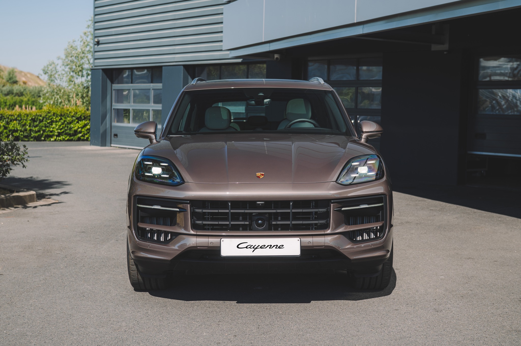 2025 Porsche Cayenne S Soho Brown Metallic