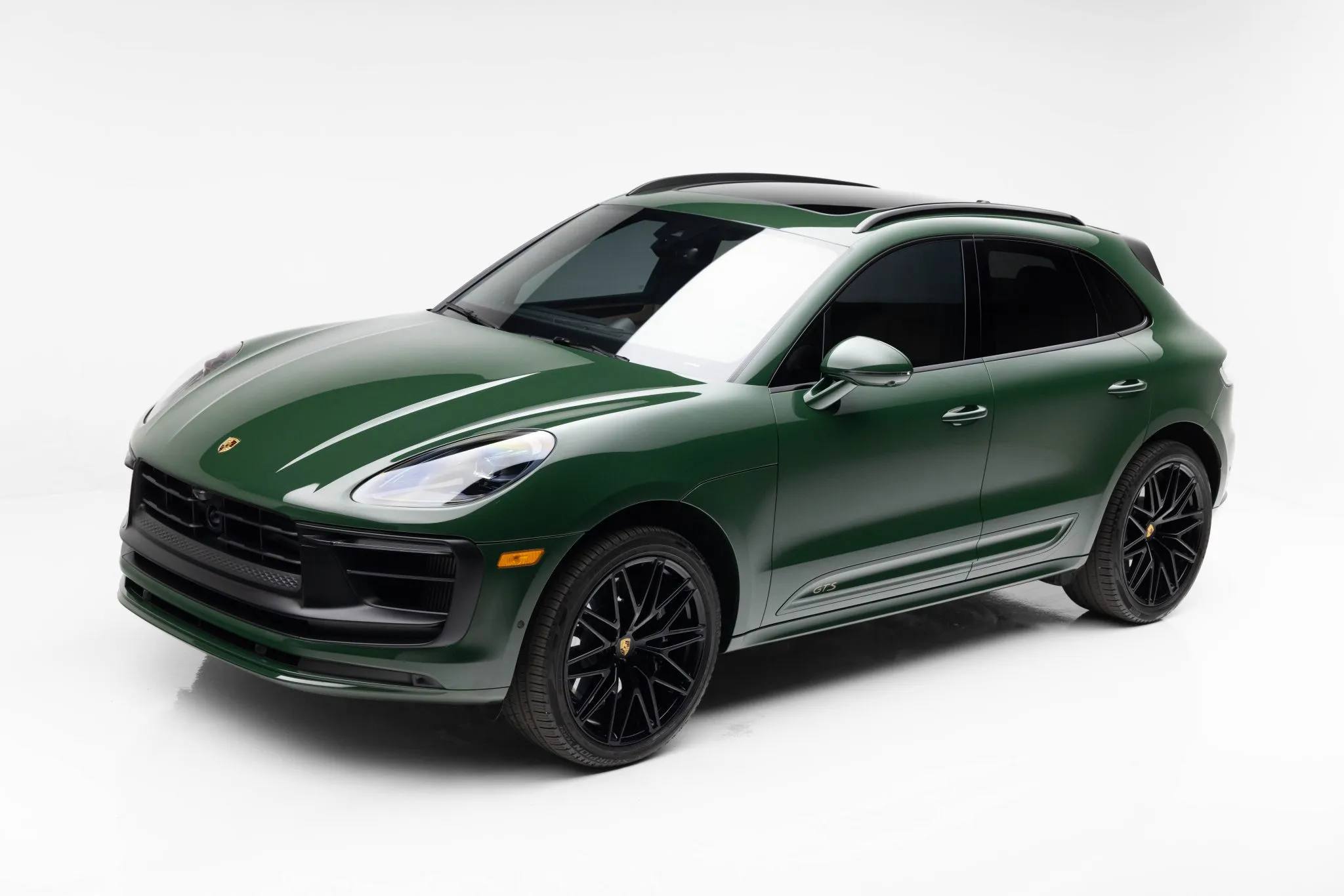 2022 Porsche Macan GTS in British Racing Green